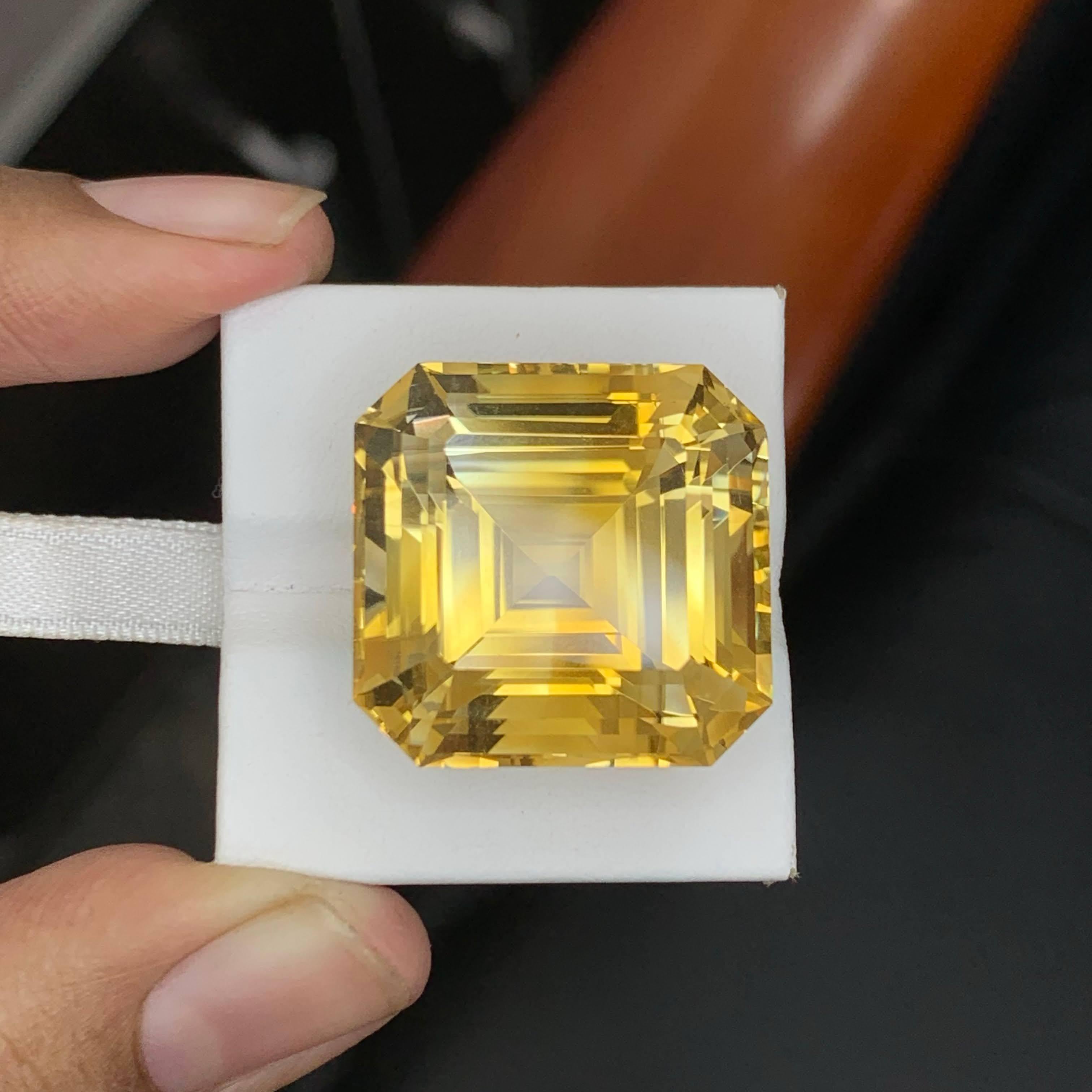 Gema brasileña suelta de citrino amarillo dorado de 60,25 quilates, talla Asscher en venta 1