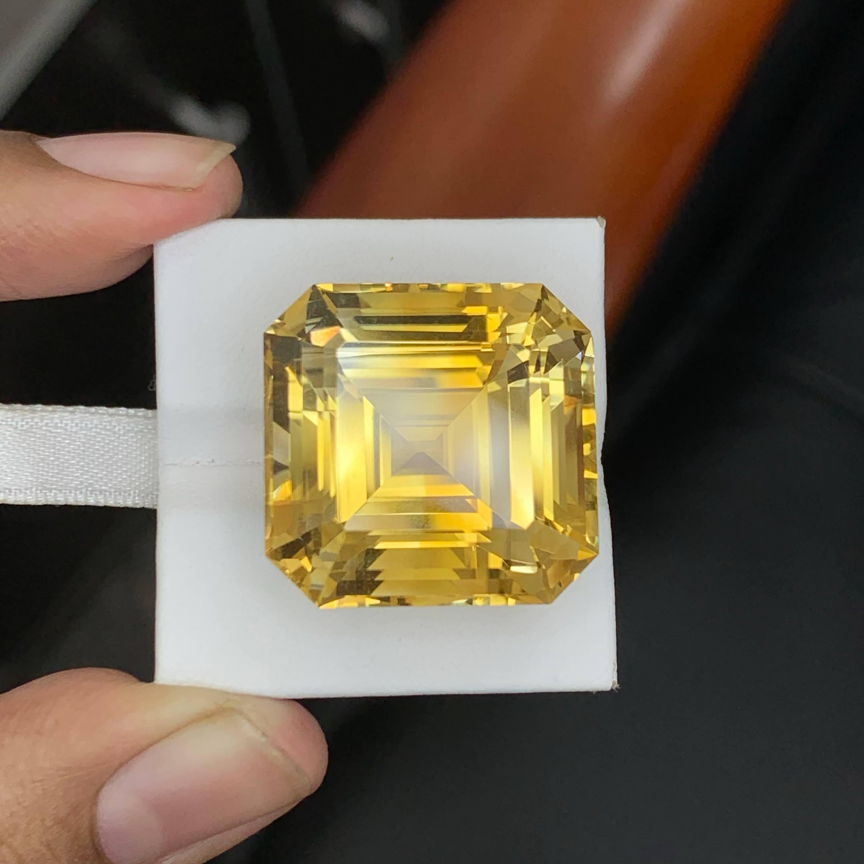 Gema brasileña suelta de citrino amarillo dorado de 60,25 quilates, talla Asscher en venta 2