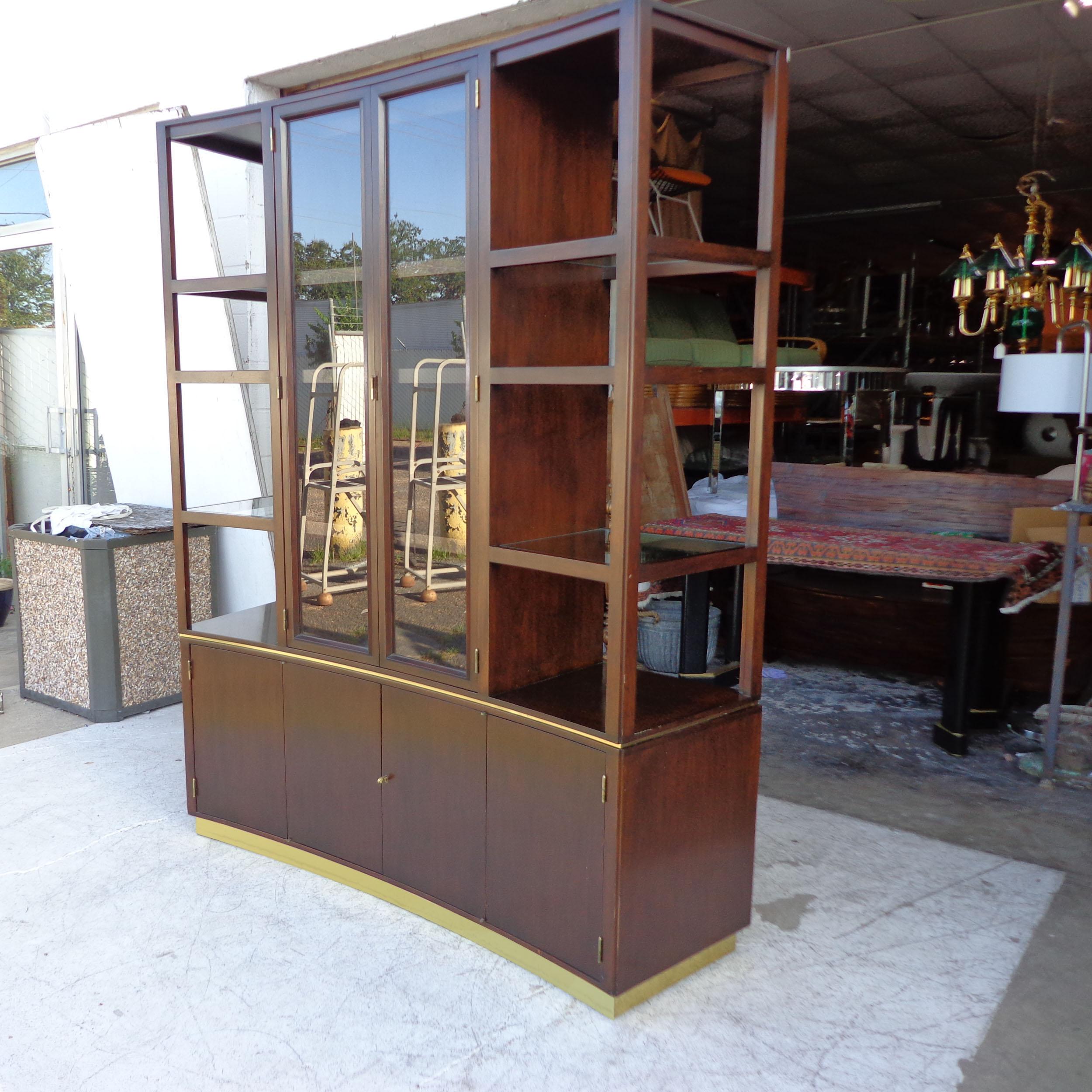 Américain Super Structure Display Cabinet #6027 Edward Wormley pour Dunbar en vente