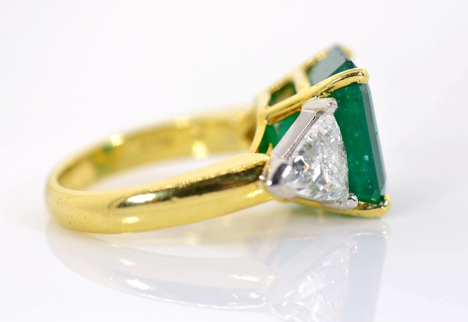 Modern 6.03 Carat Colombian Emerald Diamond Gold Ring For Sale
