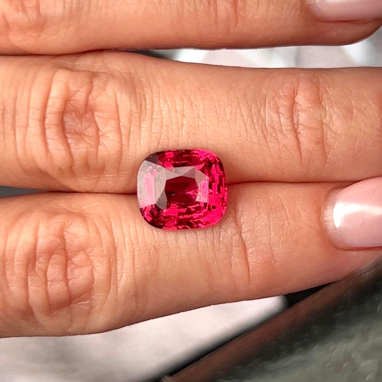 Extremely rare Mahenge spinel from Tanzania with fascinating color. 
The stone with such size and quality is now simply impossible to find on the market. 
Spinel Mahenge is mined in only one place in the world - in Tanzania, now, due to the