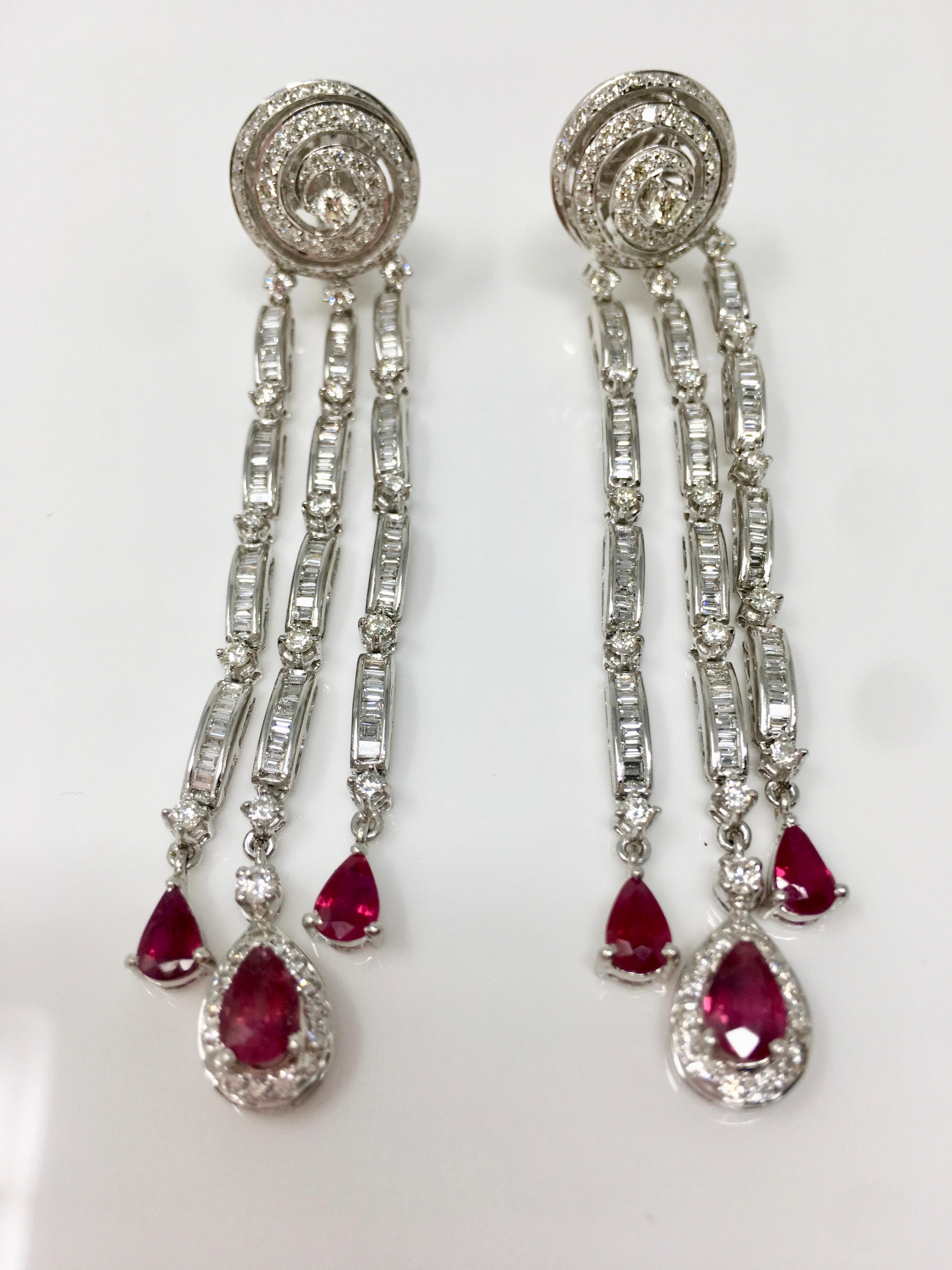 6.03 Carat White Diamond And 3.40 Carat Red Ruby Chandelier Earrings In 18K Gold In New Condition For Sale In New York, NY