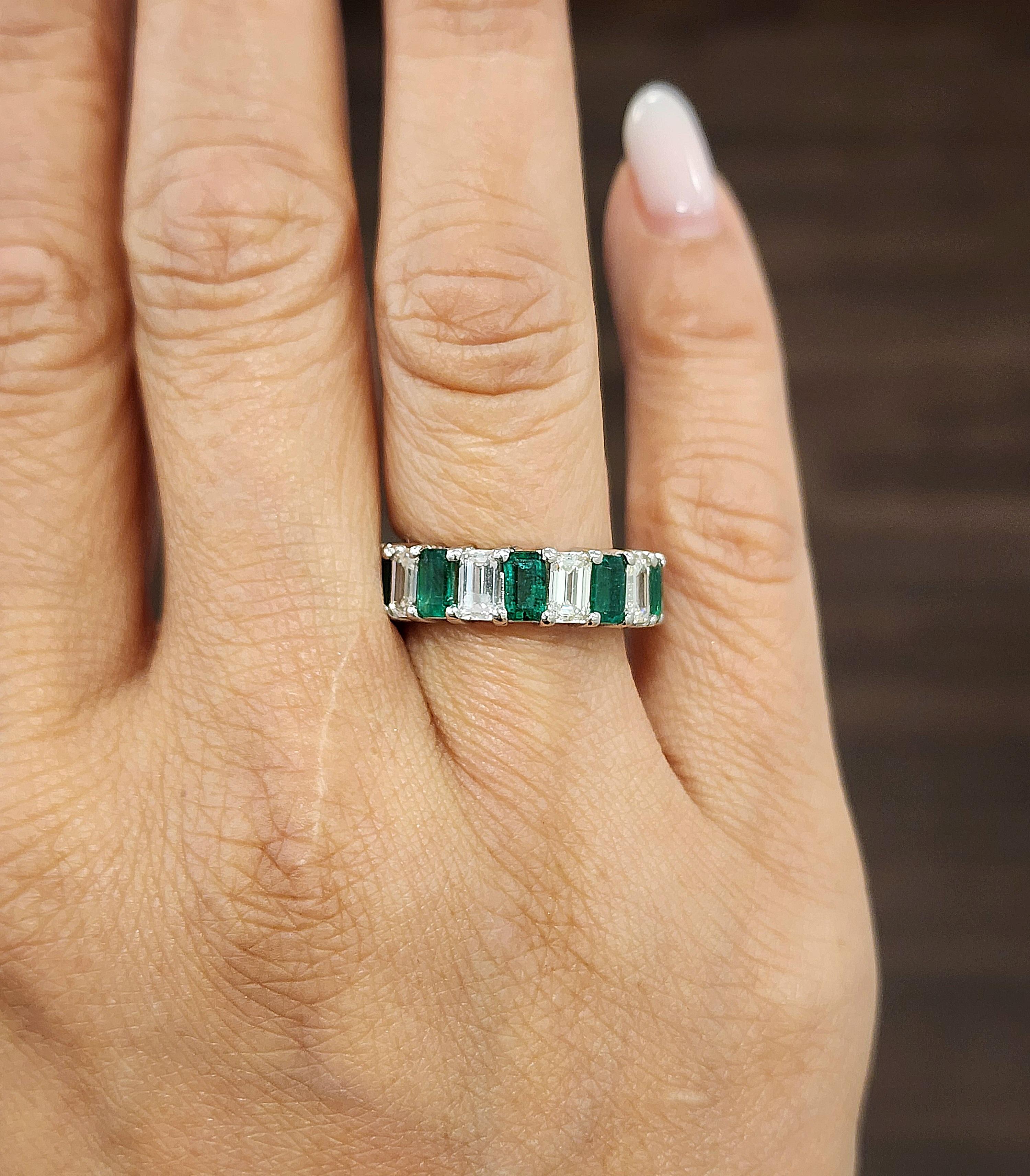Modern Exquisite 6.03 Carat Colombian Emerald & Diamond Eternity Band For Sale