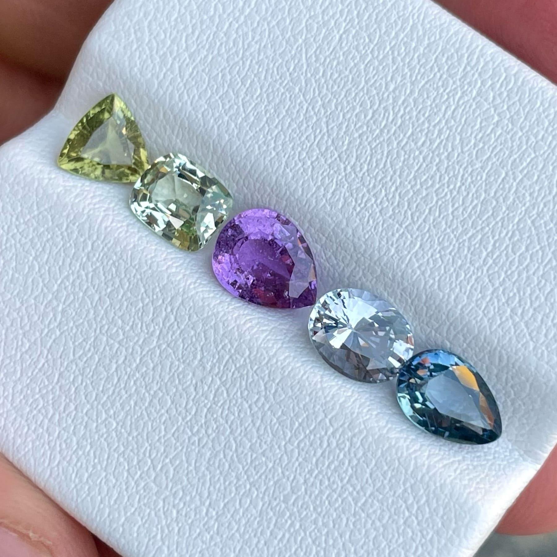 Moderne 6.04 carats Colorful Stones Loose Sapphire Lot Natural Gemstones From Sri Lanka en vente