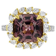 6.04ct cushion-cut, Purple Spinel ring in platinum and 18K yellow gold.