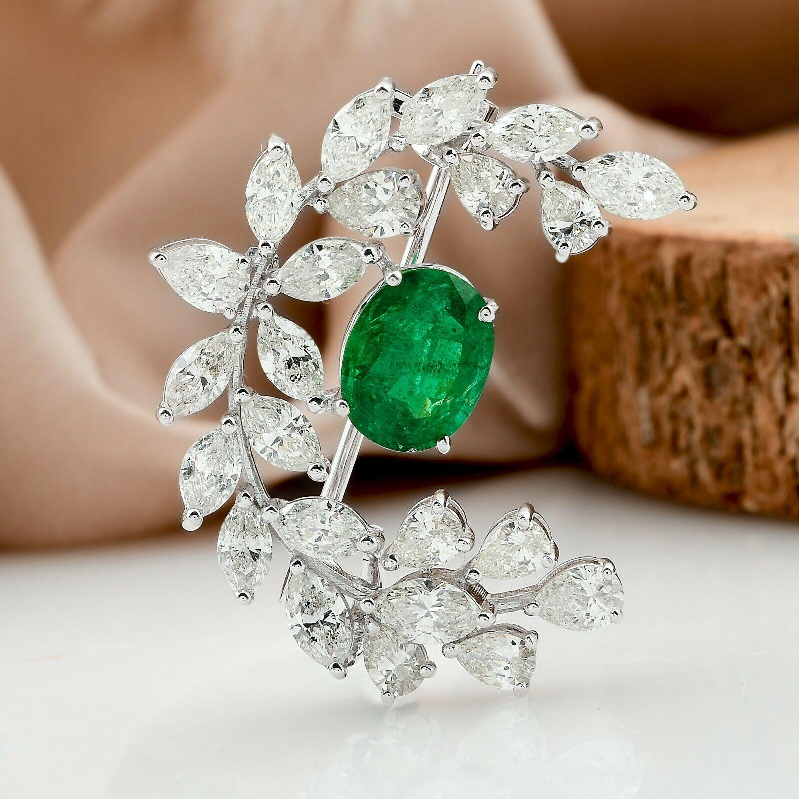 Mixed Cut 6.05 Carat Diamond Emerald 14 Karat White Gold Peacock Pendant Brooch For Sale