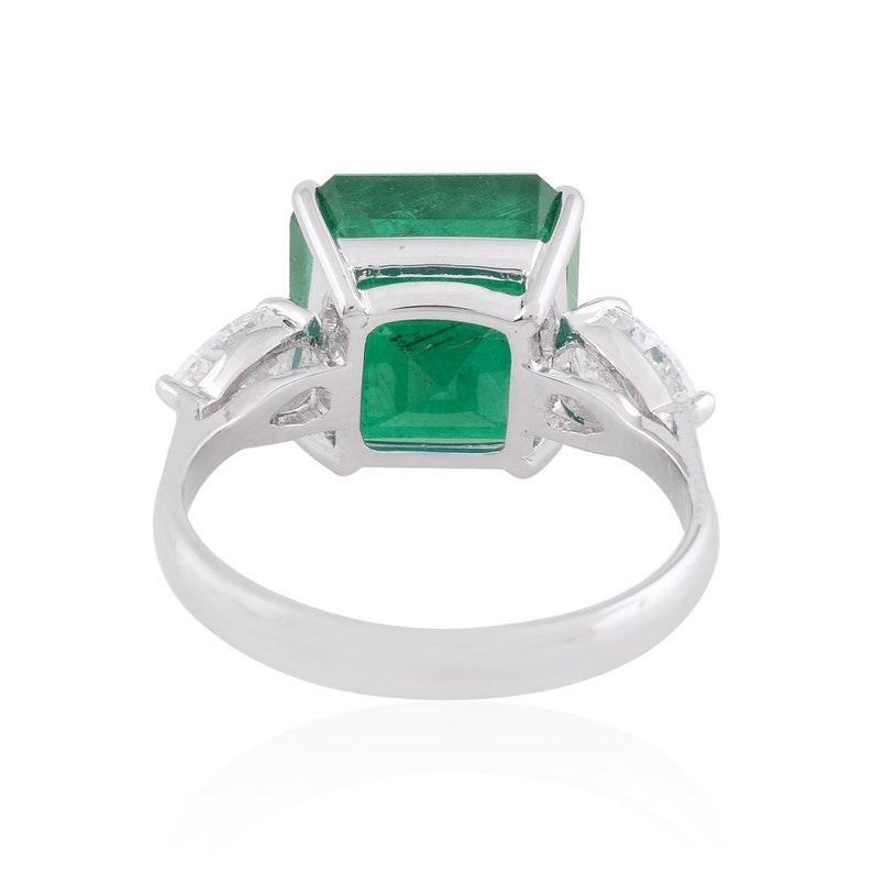 Modern 6.05 Carat Emerald Diamond 14 Karat Gold Ring For Sale