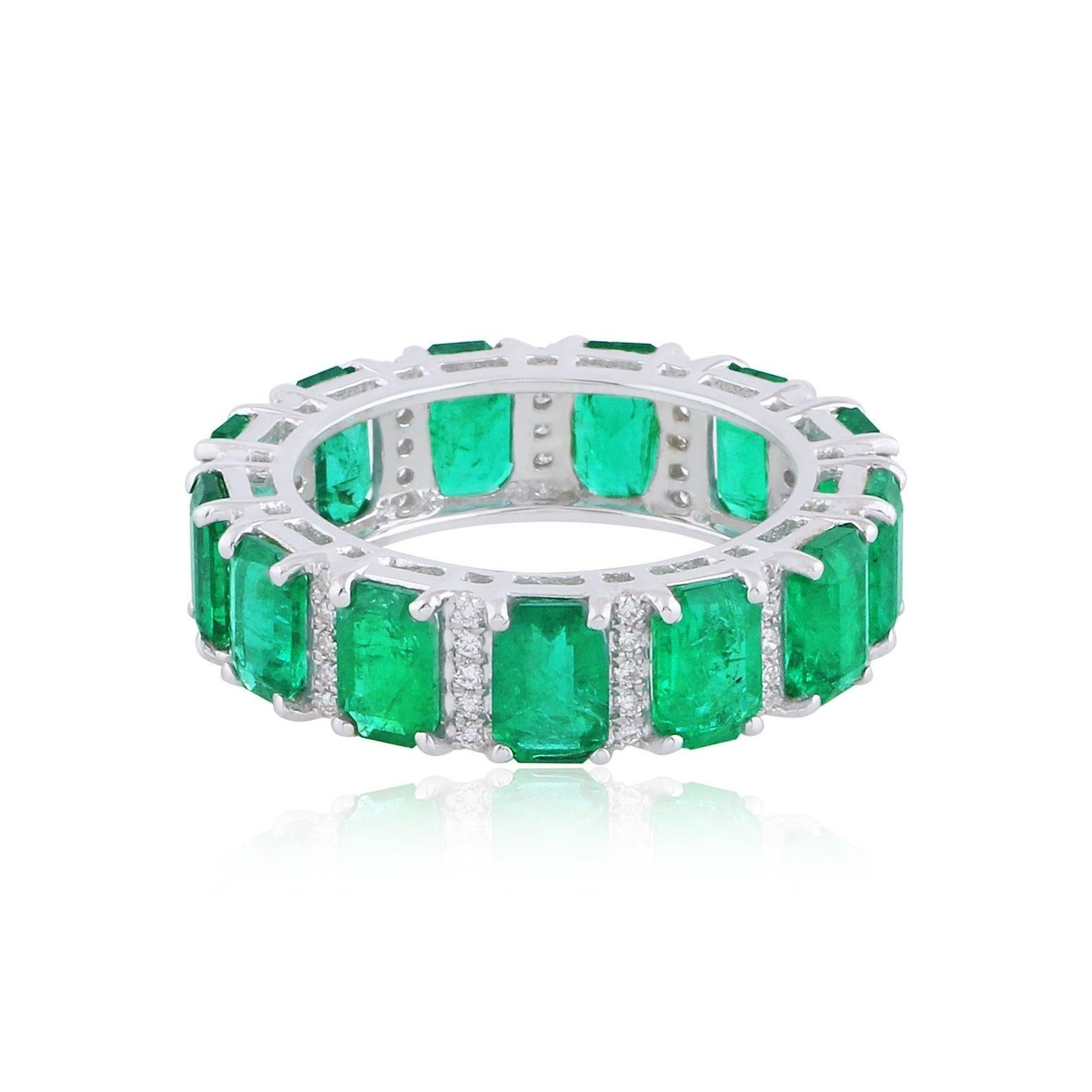 For Sale:  6.05 Carat Emerald Diamond 18 Karat Gold Ring 2