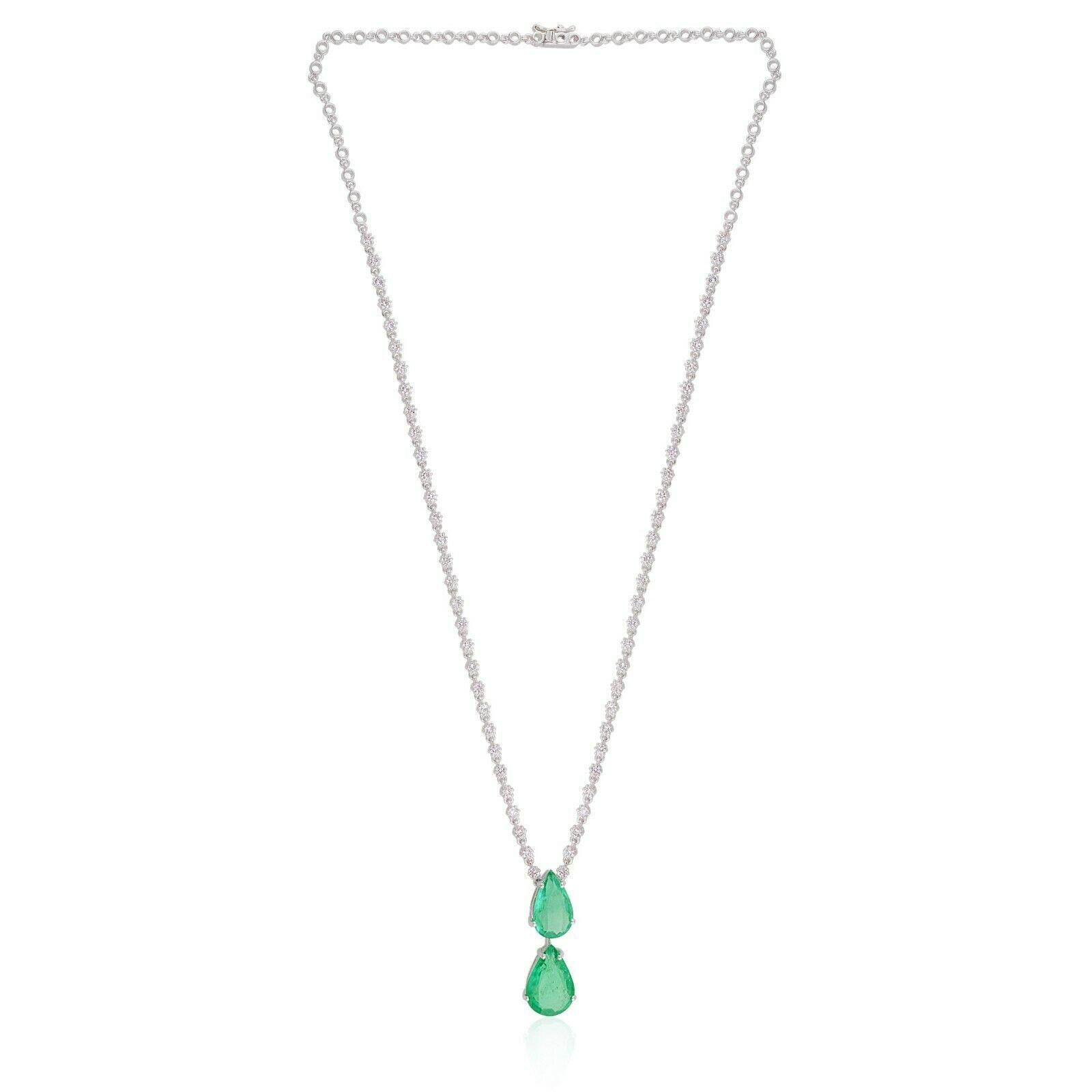 Modern 6.05 Carat Pear Zambian Emerald 14 Karat Gold Diamond Chain Necklace For Sale