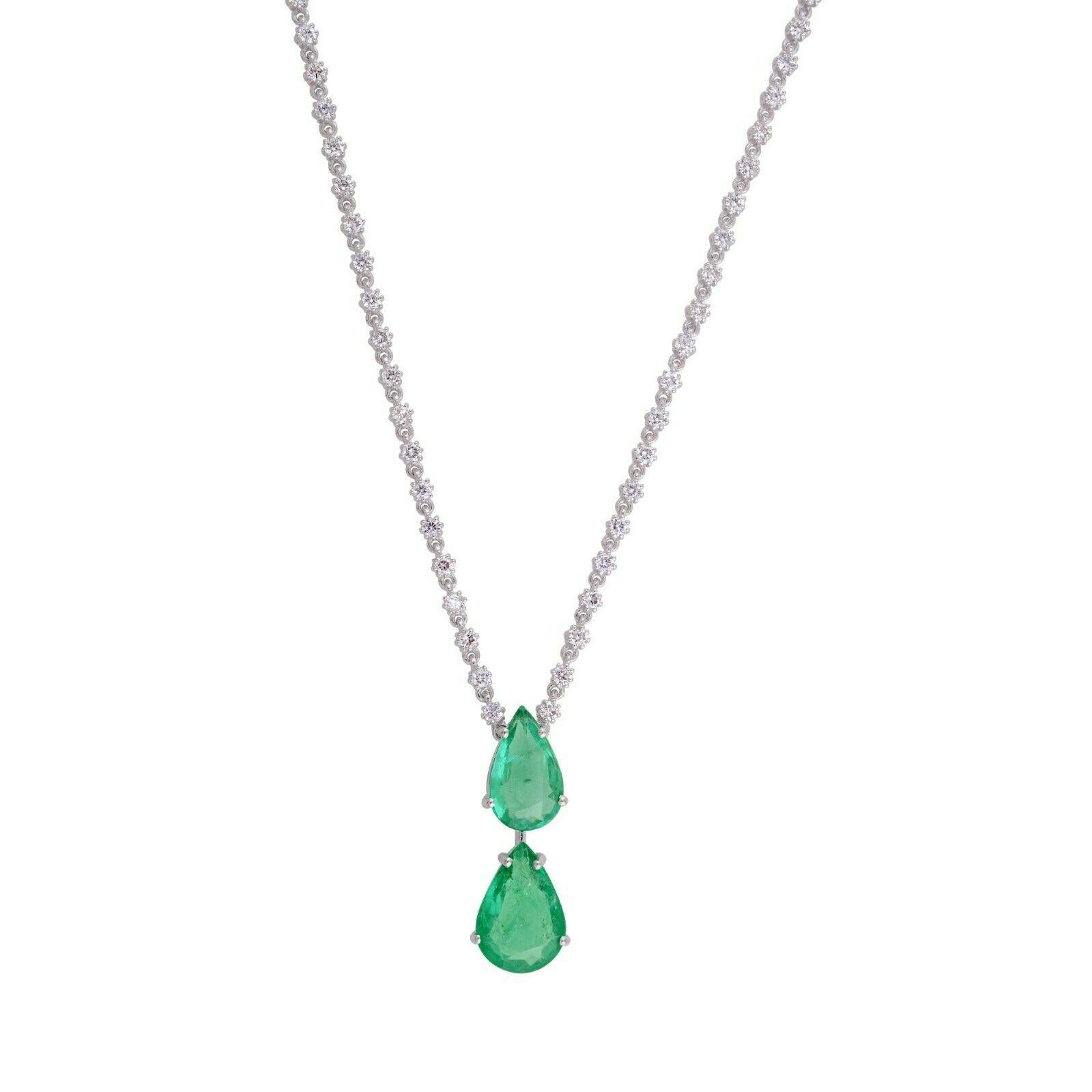 Mixed Cut 6.05 Carat Pear Zambian Emerald 14 Karat Gold Diamond Chain Necklace For Sale