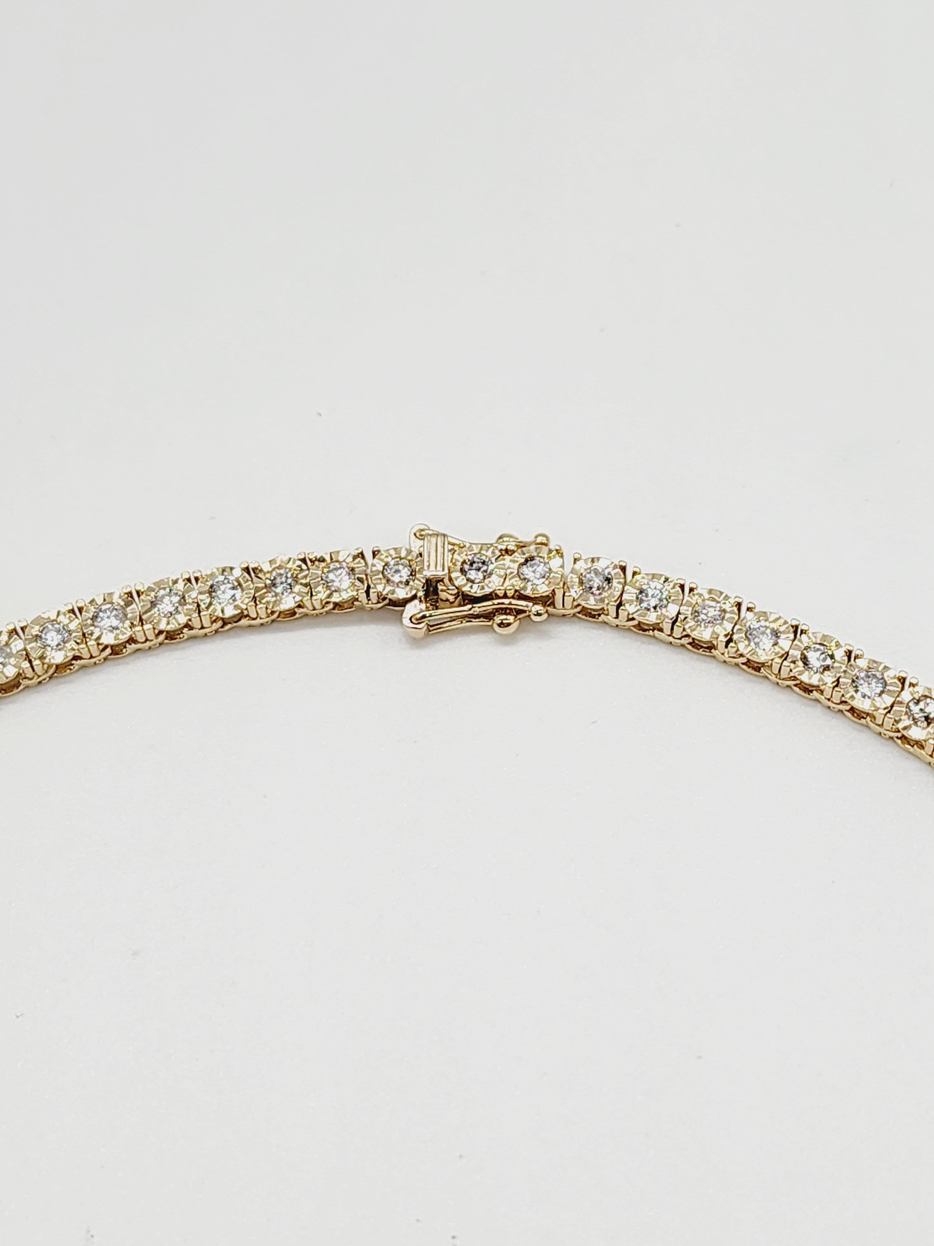 Halskette mit Illusion aus 14 Karat Gelbgold mit 6,05 Karat rundem Diamanten im Brillantschliff (Rundschliff)