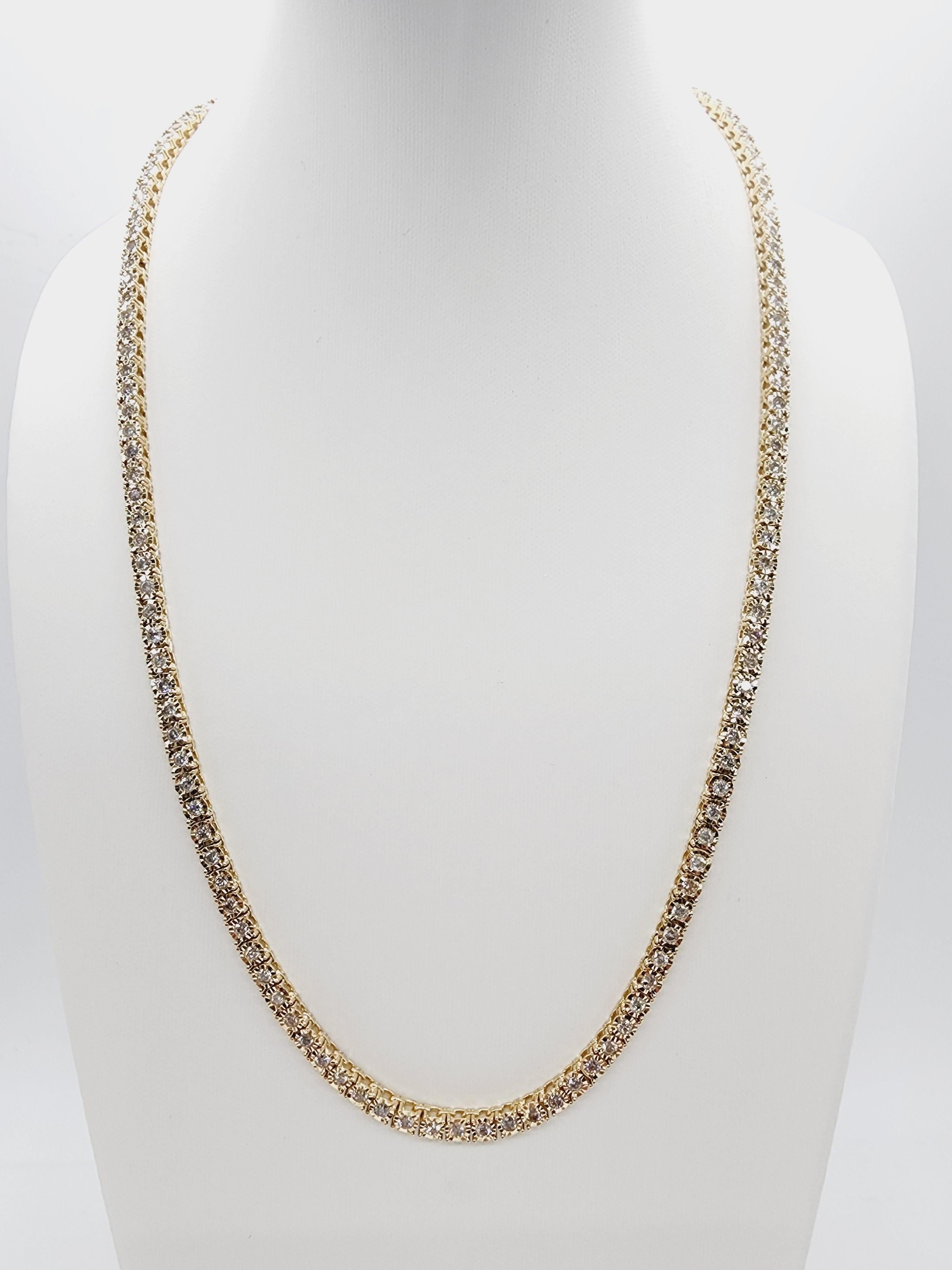 Halskette mit Illusion aus 14 Karat Gelbgold mit 6,05 Karat rundem Diamanten im Brillantschliff für Damen oder Herren