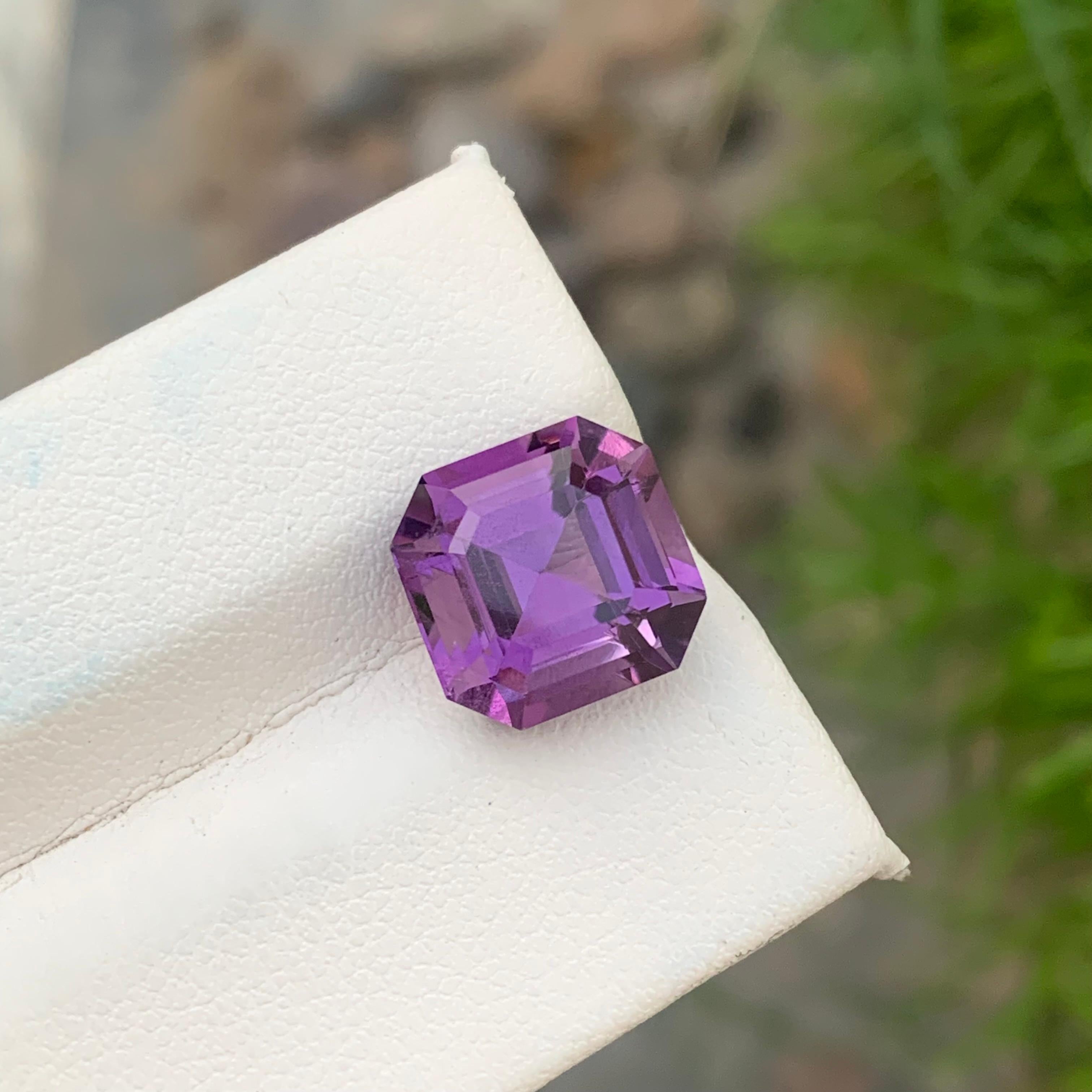 Women's or Men's 6.05 Carat Stunning Natural Loose Purple Amethyst Asscher Cut Gemstone  For Sale