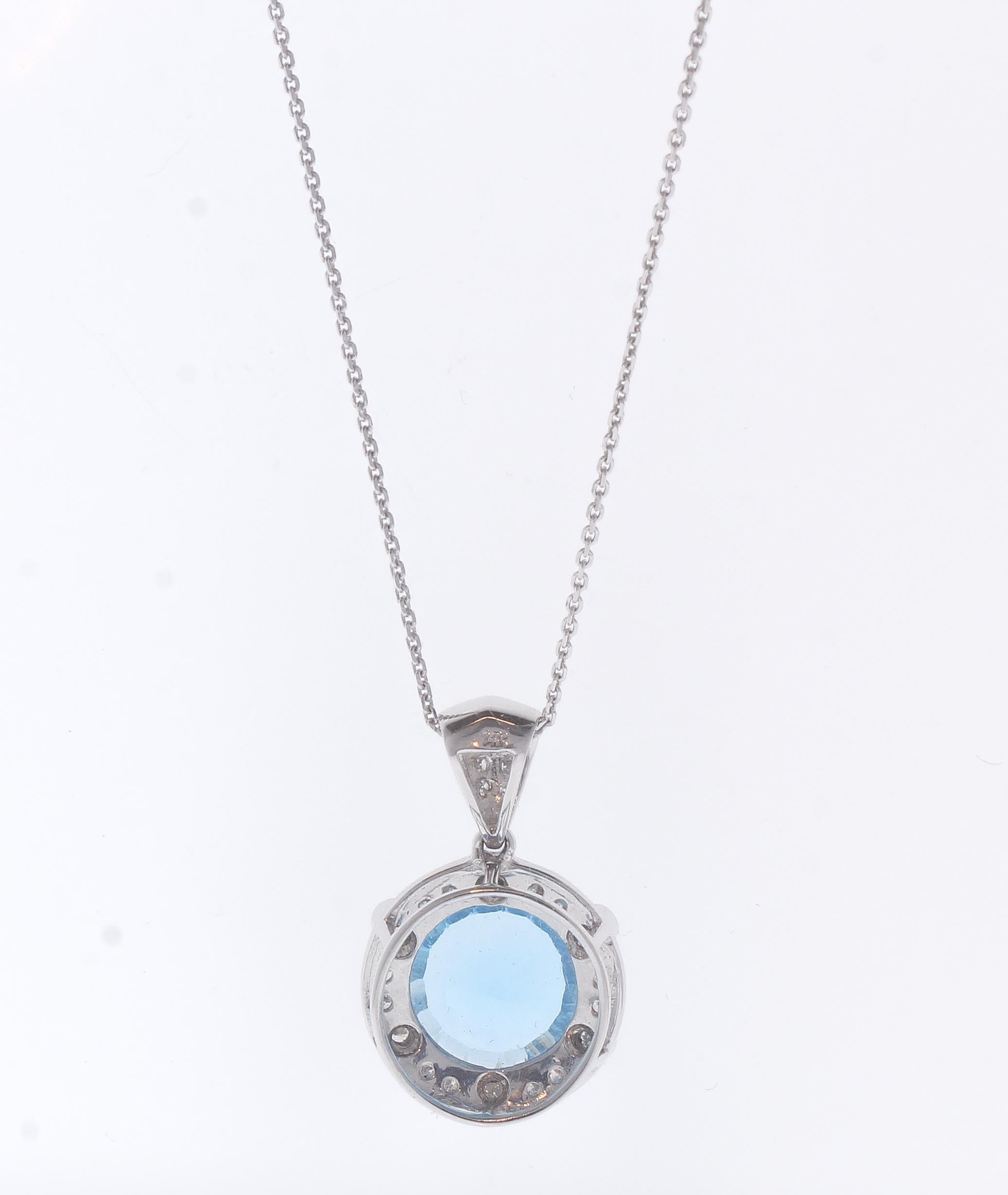 6.05 Carat Swiss Blue Topaz and Diamond Pendant Necklace in 14 Karat White Gold In New Condition In Chicago, IL