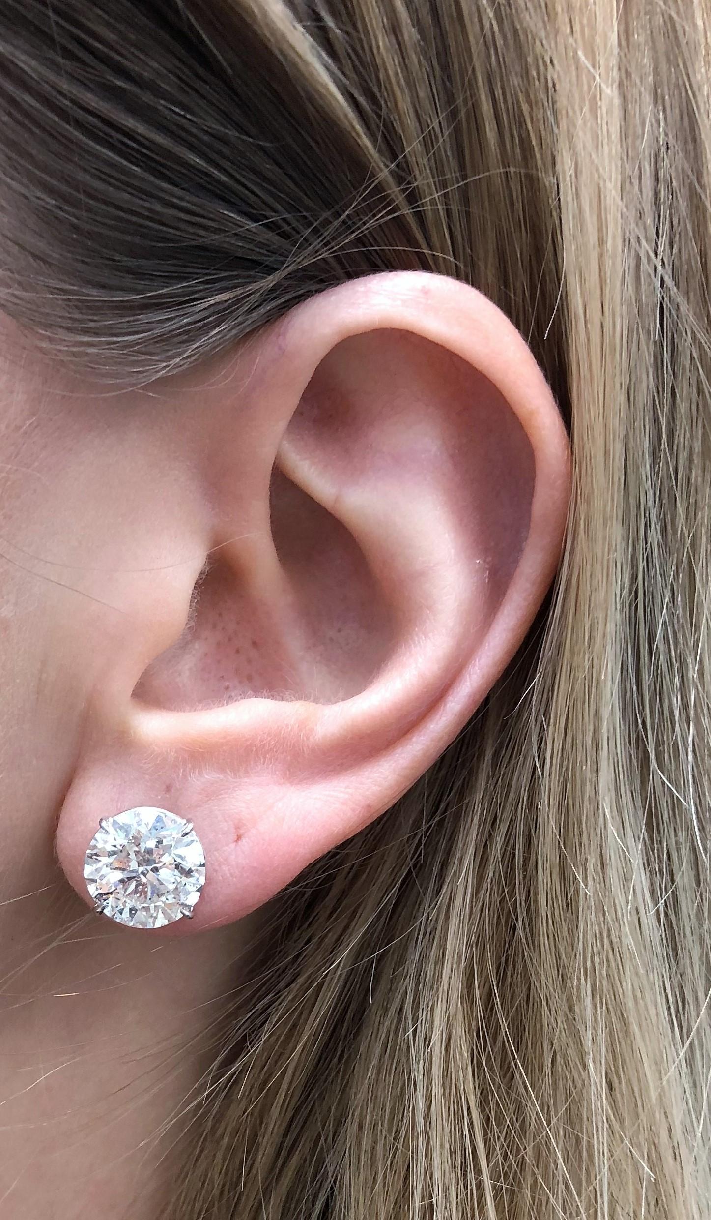 6.05 Carat Diamond Stud Earrings In New Condition For Sale In New York, NY
