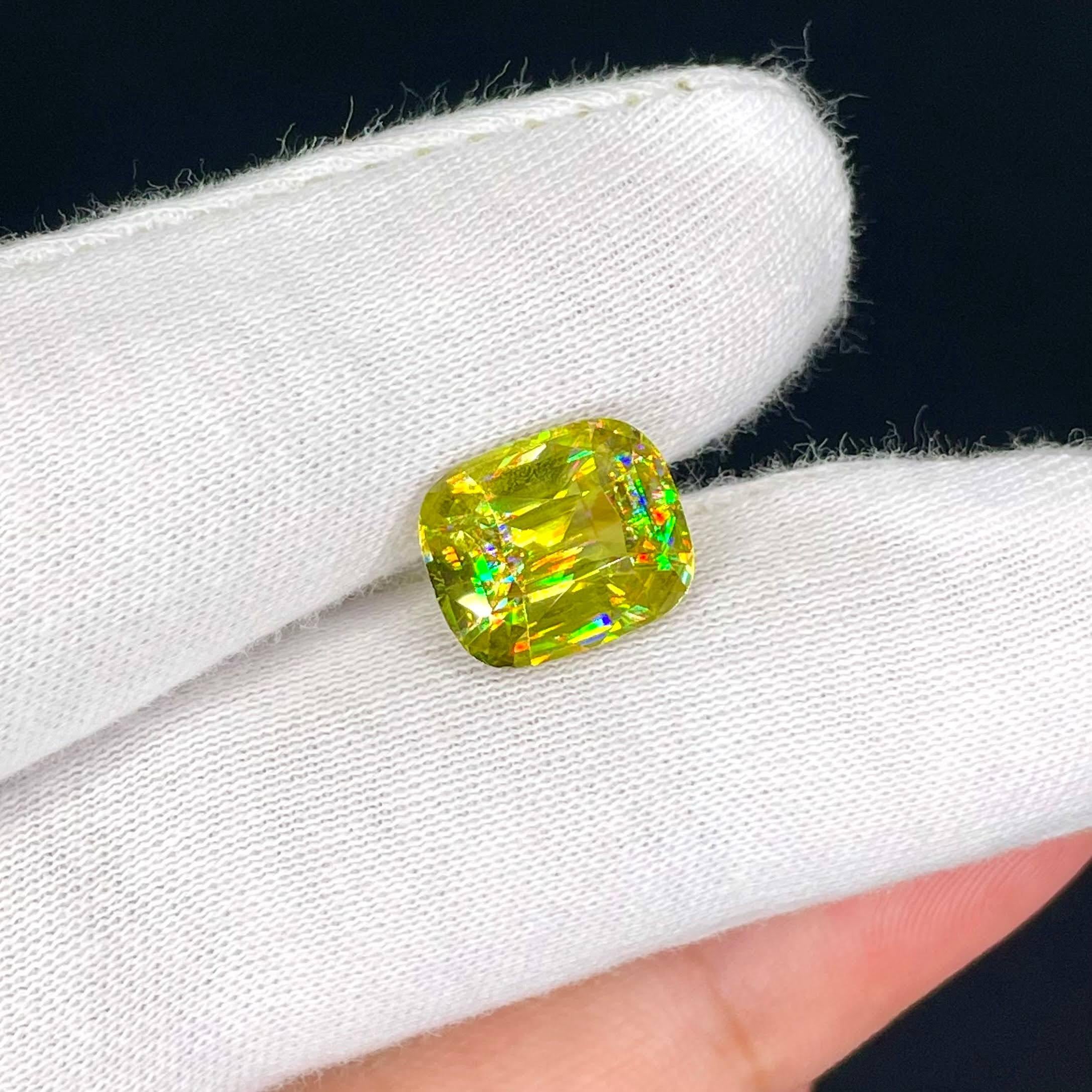 Women's or Men's 6.05 Carats Green Sphene Stone Cushion Cut Natural Madagascar's Gemstone