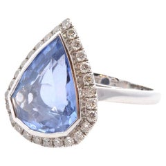 Vintage 6.05 carats  Natural Ceylon sapphire (Unheated) ring with diamonds