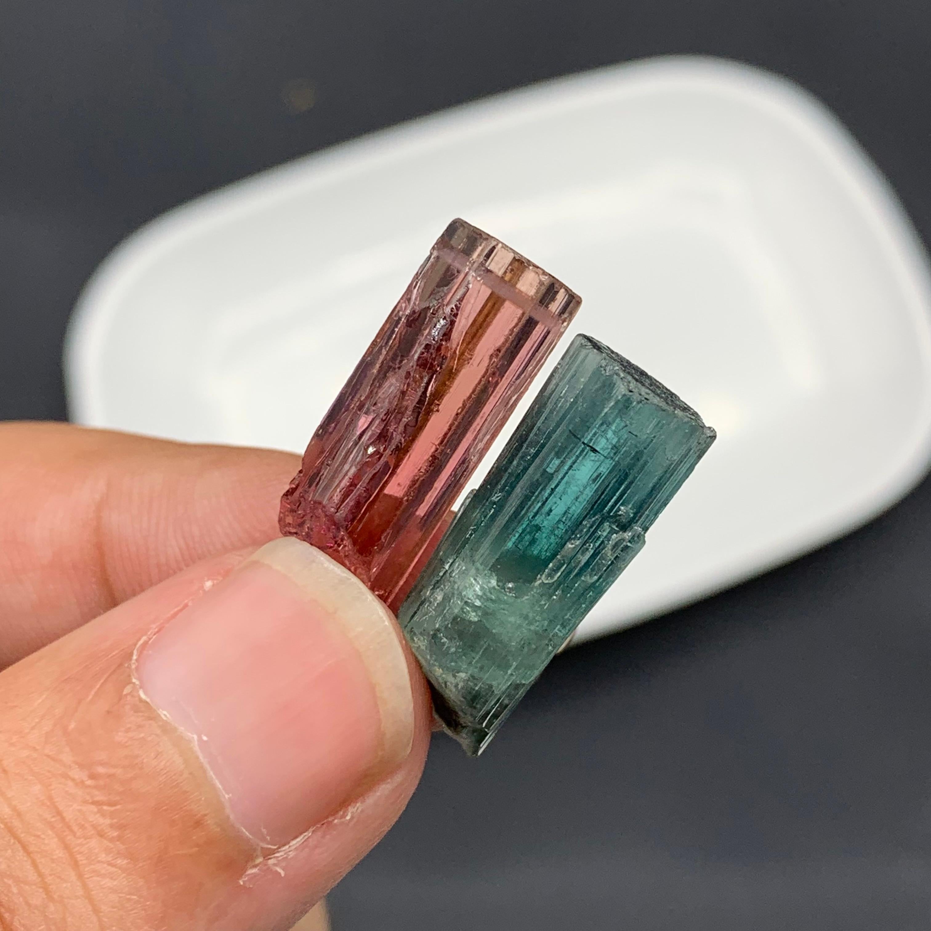 6.05 Grams Magnificent Natural Tourmaline Crystals Reverse Pair From Afghanistan In Good Condition For Sale In Peshawar, PK