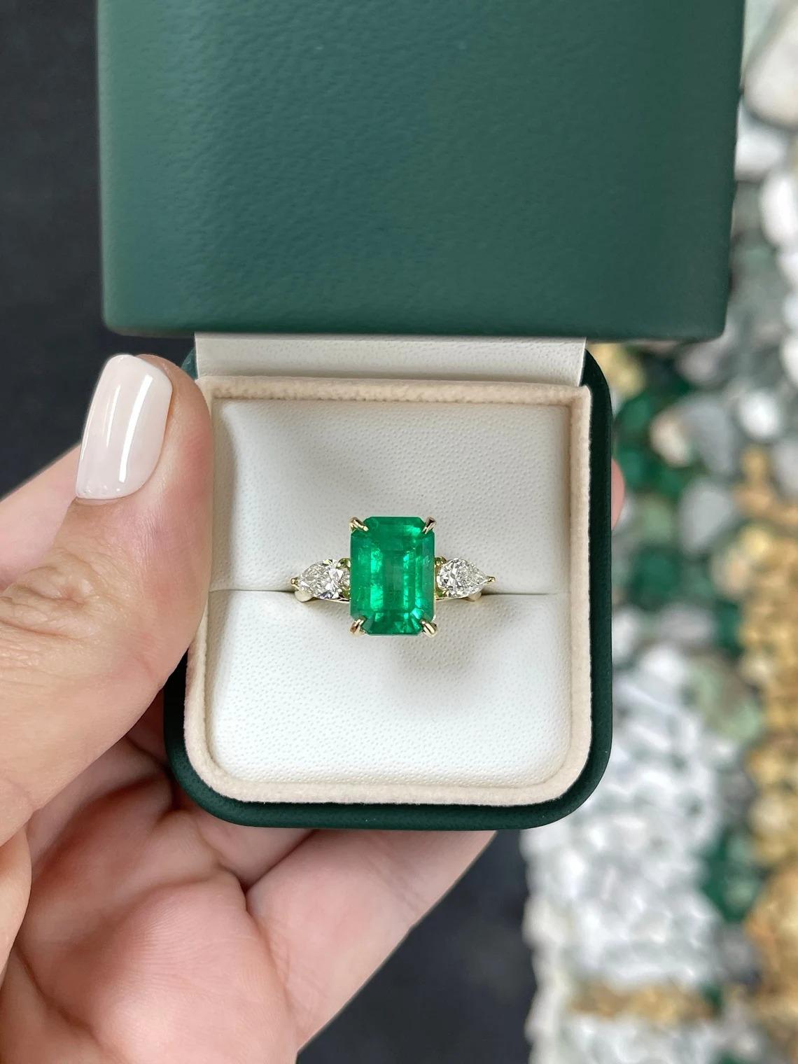 Modern 6.05tcw 18K Vivid Emerald Cut Colombian Emerald & Pear Diamond 3 Stone Gold Ring For Sale