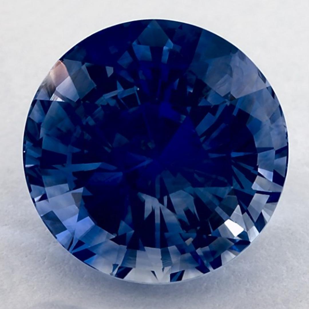 Una pietra natale di settembre molto preziosa con un delizioso colore blu. Si ritiene che portino fortuna e fortuna alla vita.

Esplora la vivace collezione di smeraldi, rubini e zaffiri nel nostro negozio, disponibili come gemme sciolte e