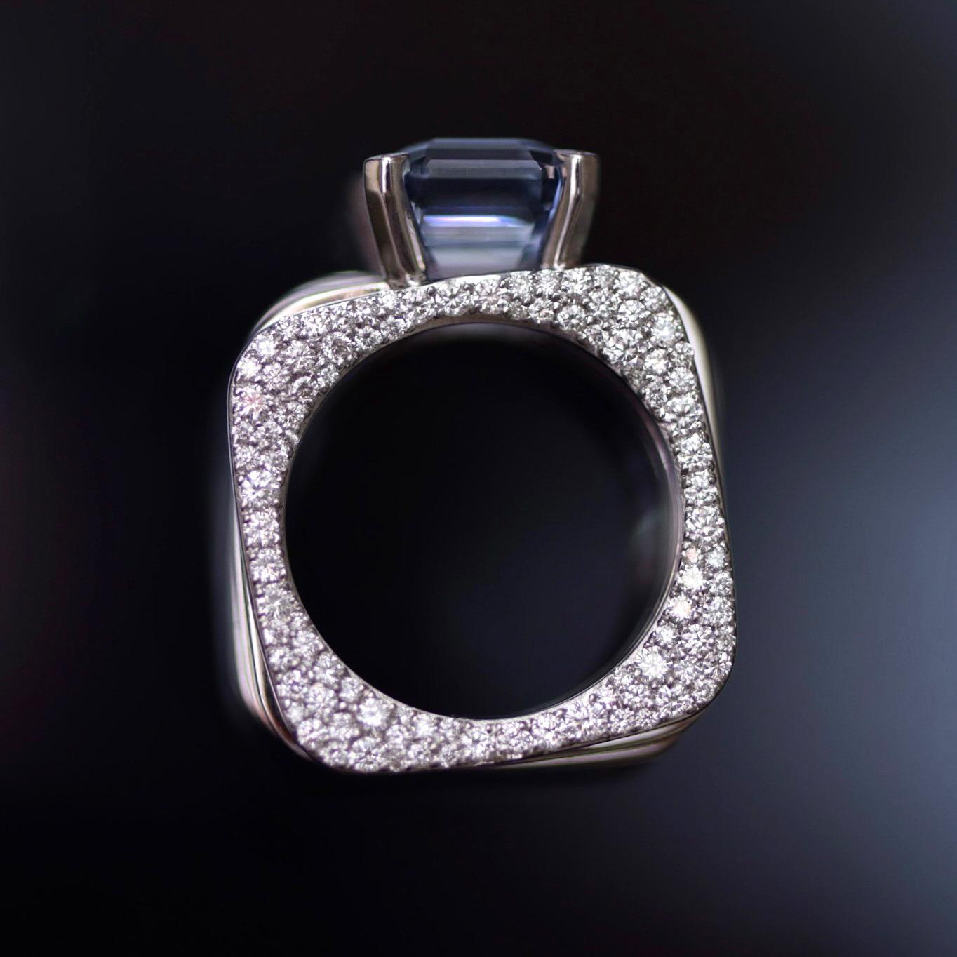Contemporary 6.08 Carat Natural Sapphire Diamonds 18 Karat White Gold Ring 
