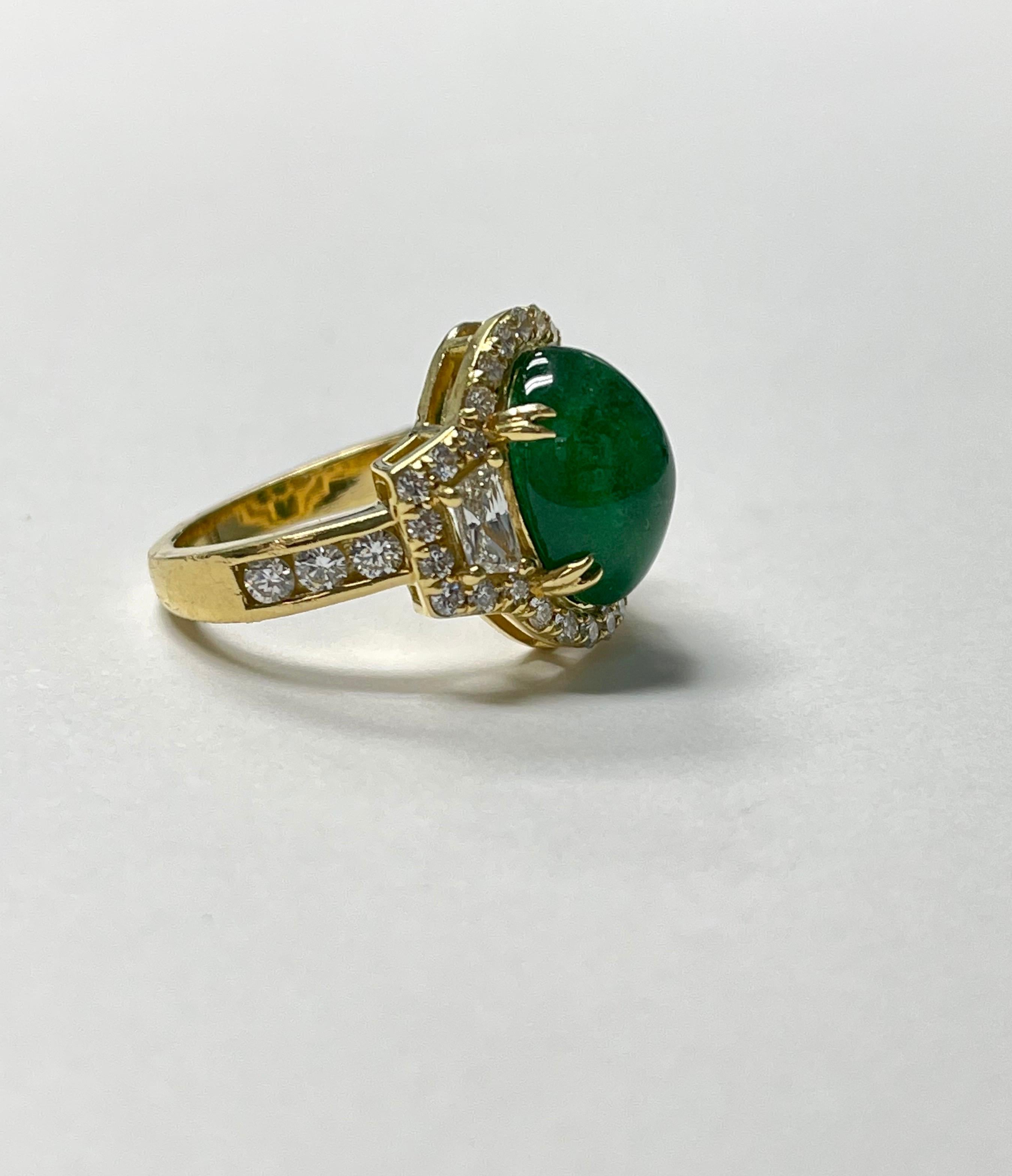 6.08 Carat Oval Emerald Cabochon Engagement Ring in 18K Yellow Gold In New Condition For Sale In New York, NY