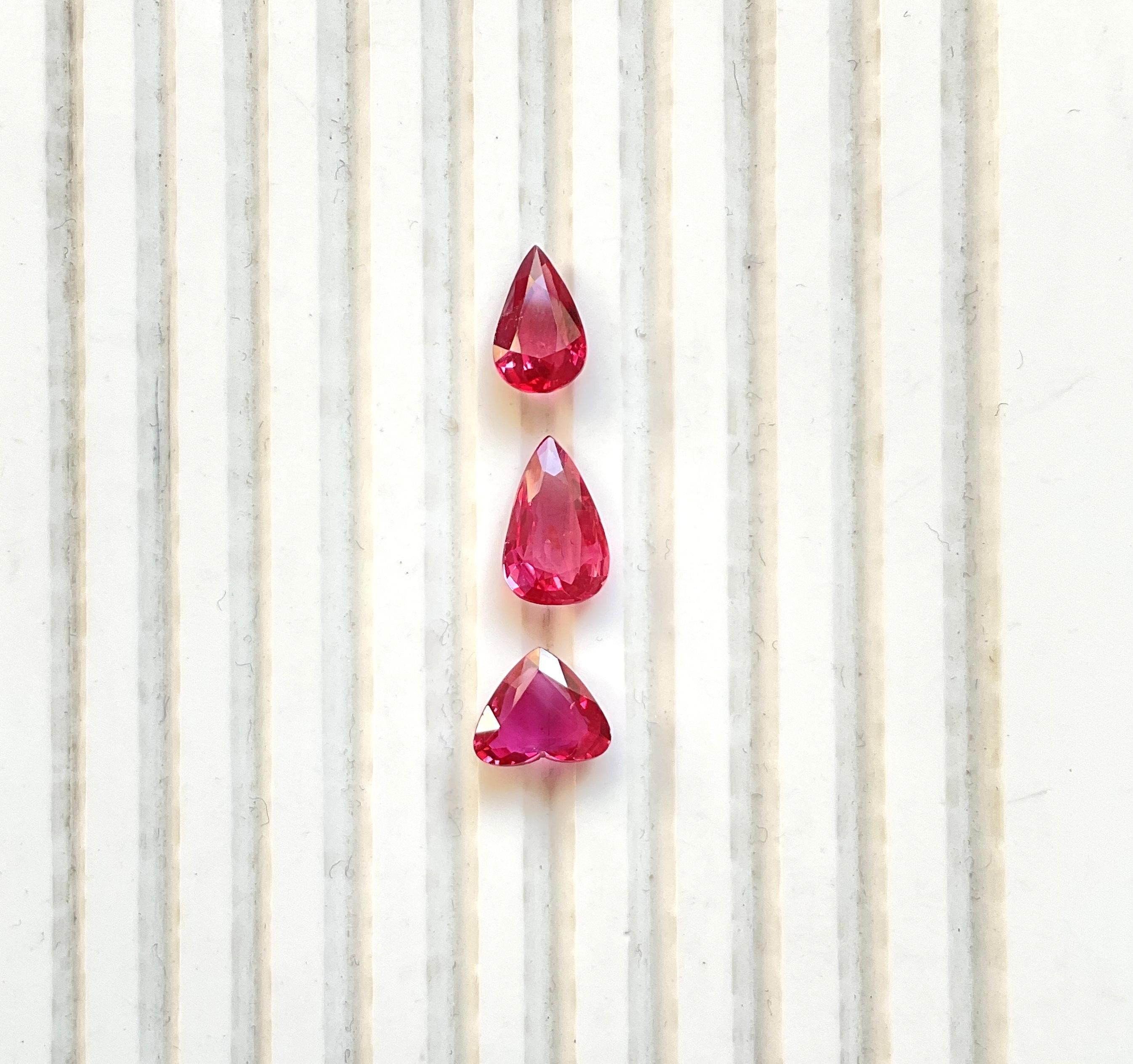 Art Deco 6.08 Carats Mozambique Ruby Pear & Heart Cut Stone 3 Pieces For Jewelry natural For Sale