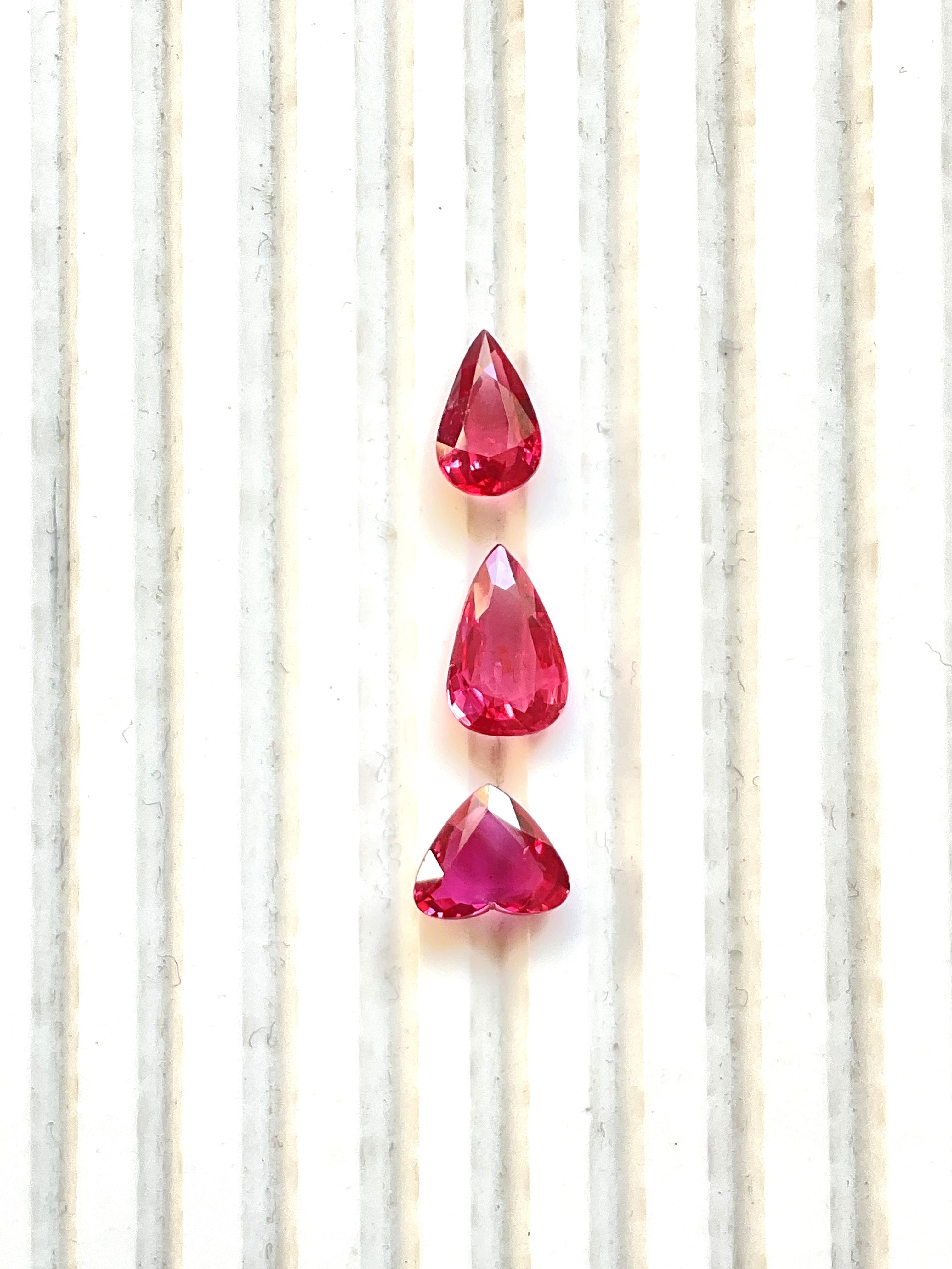 Women's or Men's 6.08 Carats Mozambique Ruby Pear & Heart Cut Stone 3 Pieces For Jewelry natural For Sale