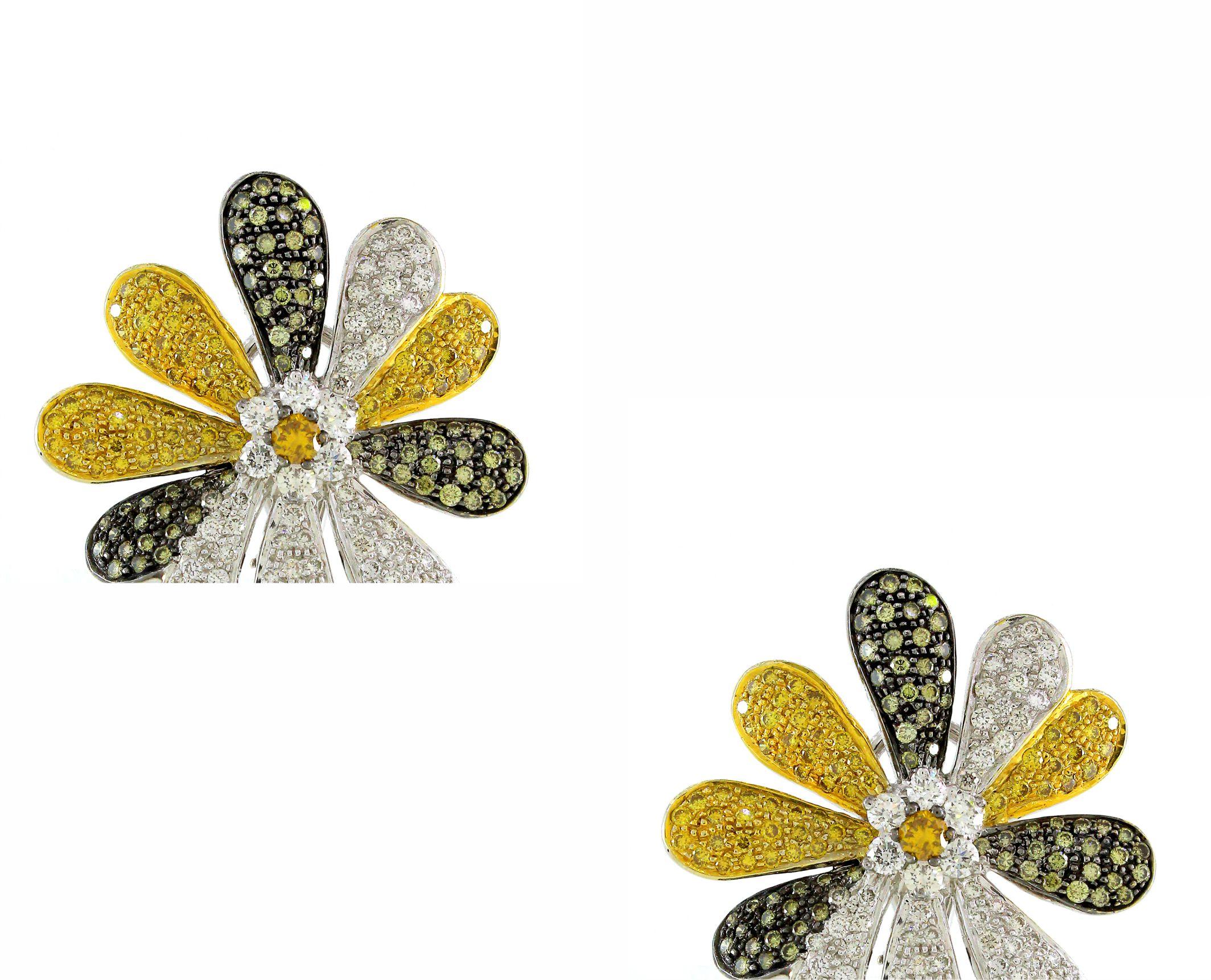 Modern 6.08 carats of Diamond and fancy colored diamonds stud Earrings For Sale