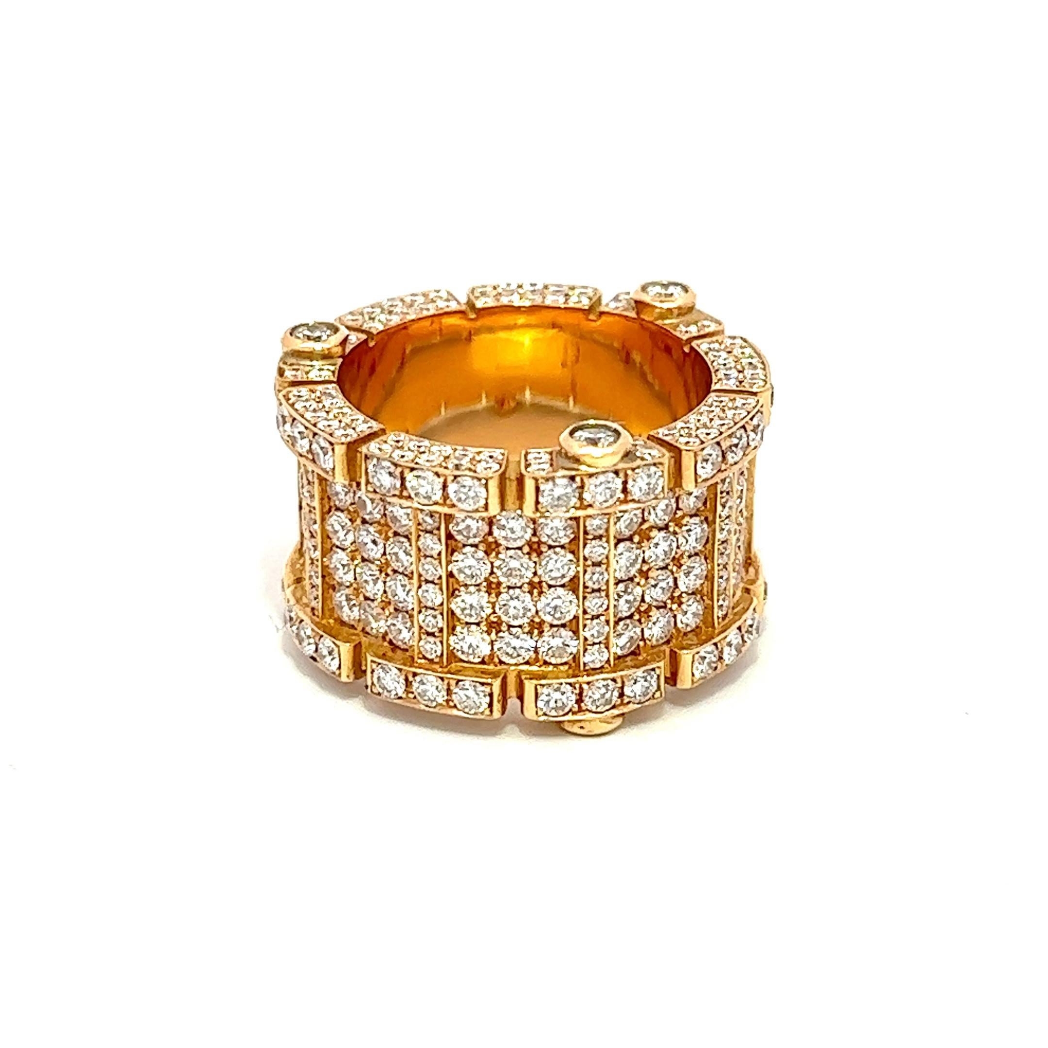 6.08  CT Round Diamonds 18KR Gold setting Ring Band In New Condition For Sale In New York, NY