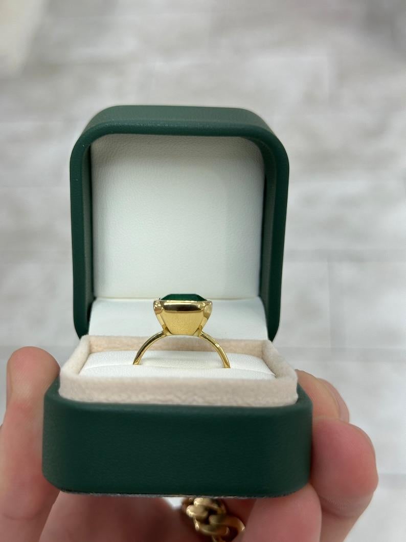 6,08 Karat 18K Großer Solitär-Ring mit Smaragd im Asscher-Schliff - Dunkelwaldgrün im Angebot 3