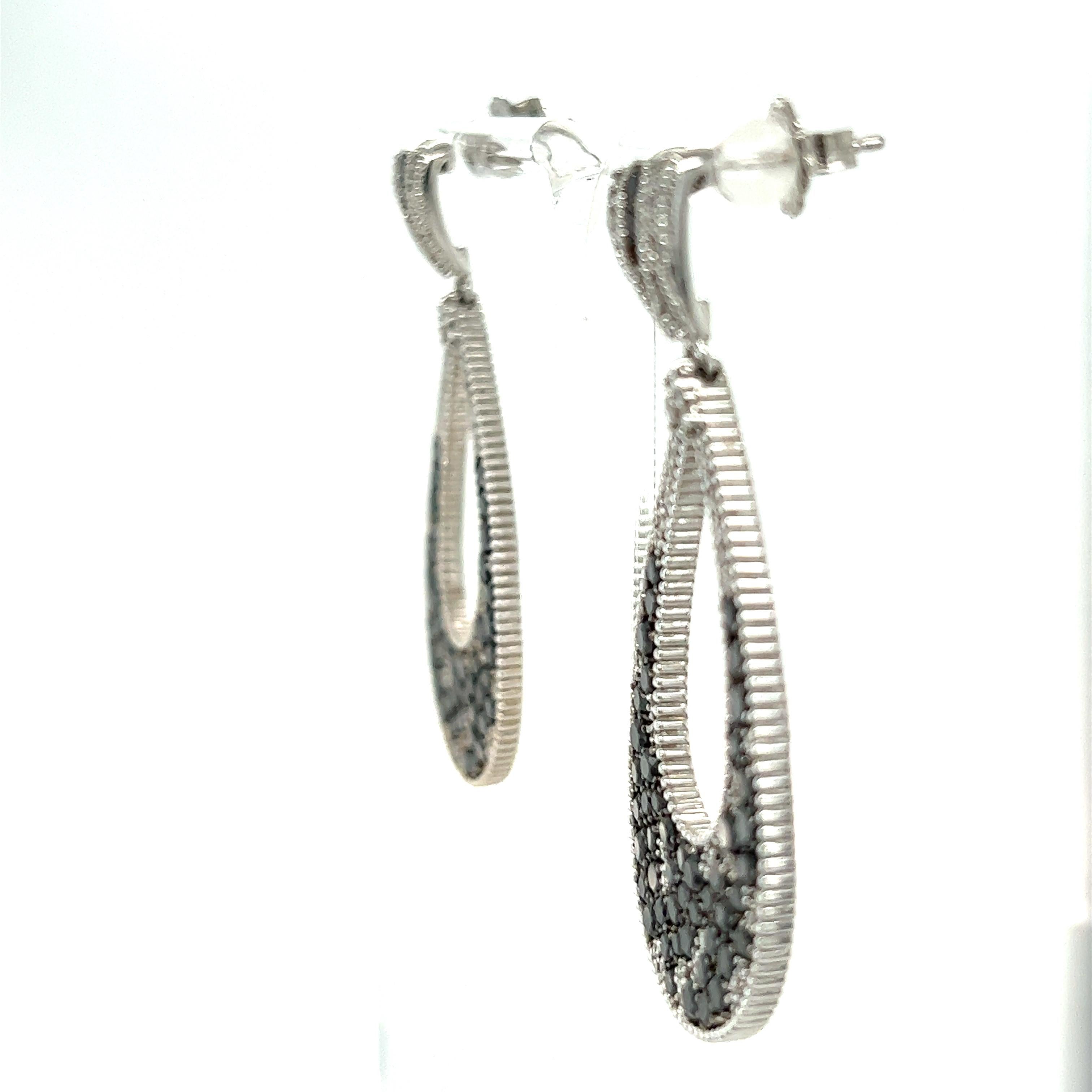Contemporary 6.09 Carat Black Diamond White Diamond White Gold Dangle Earrings For Sale
