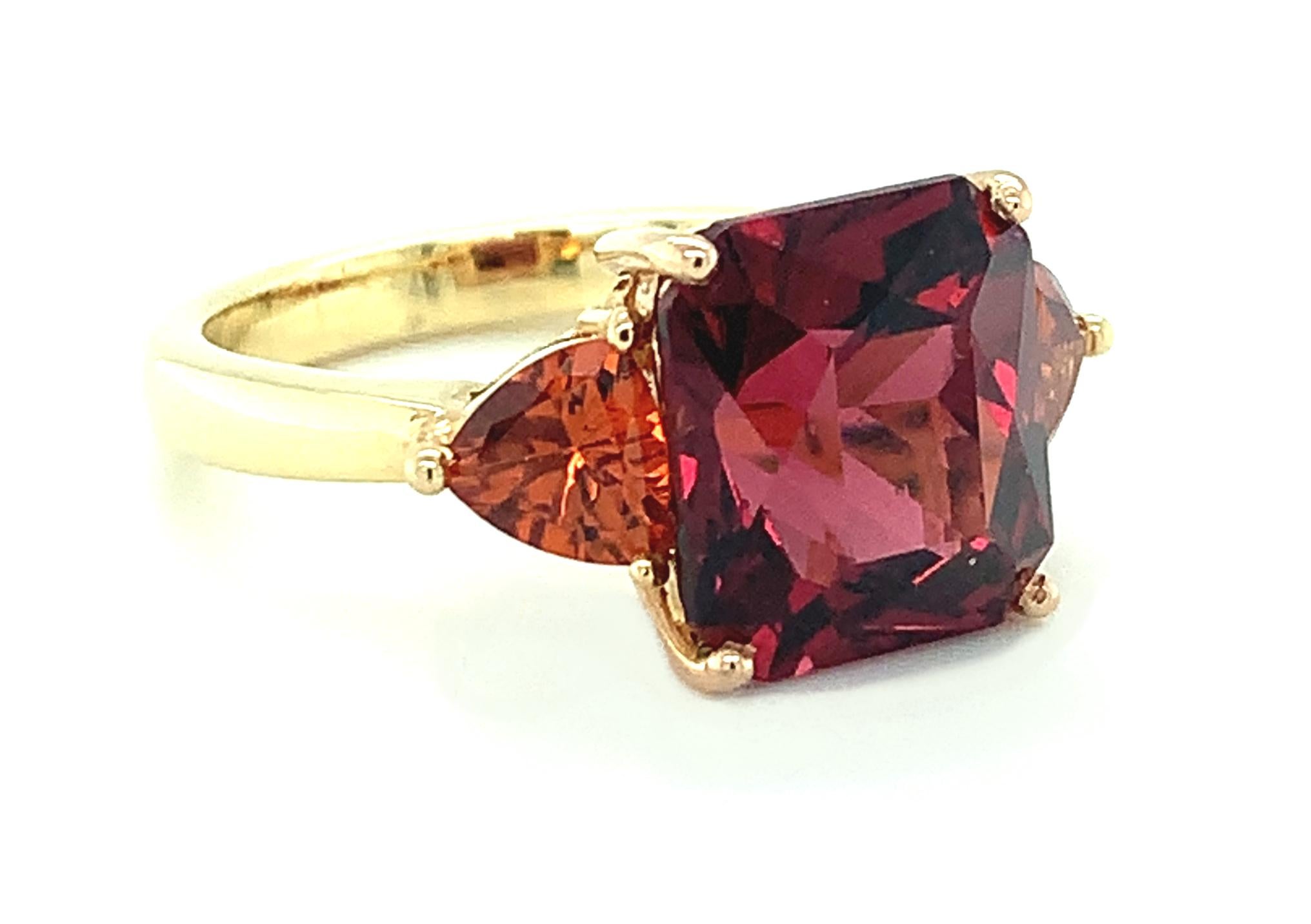 Artisan 6 Carat Red Garnet and Trillion-Cut Spessartite Three-Stone Ring in Yellow Gold  For Sale