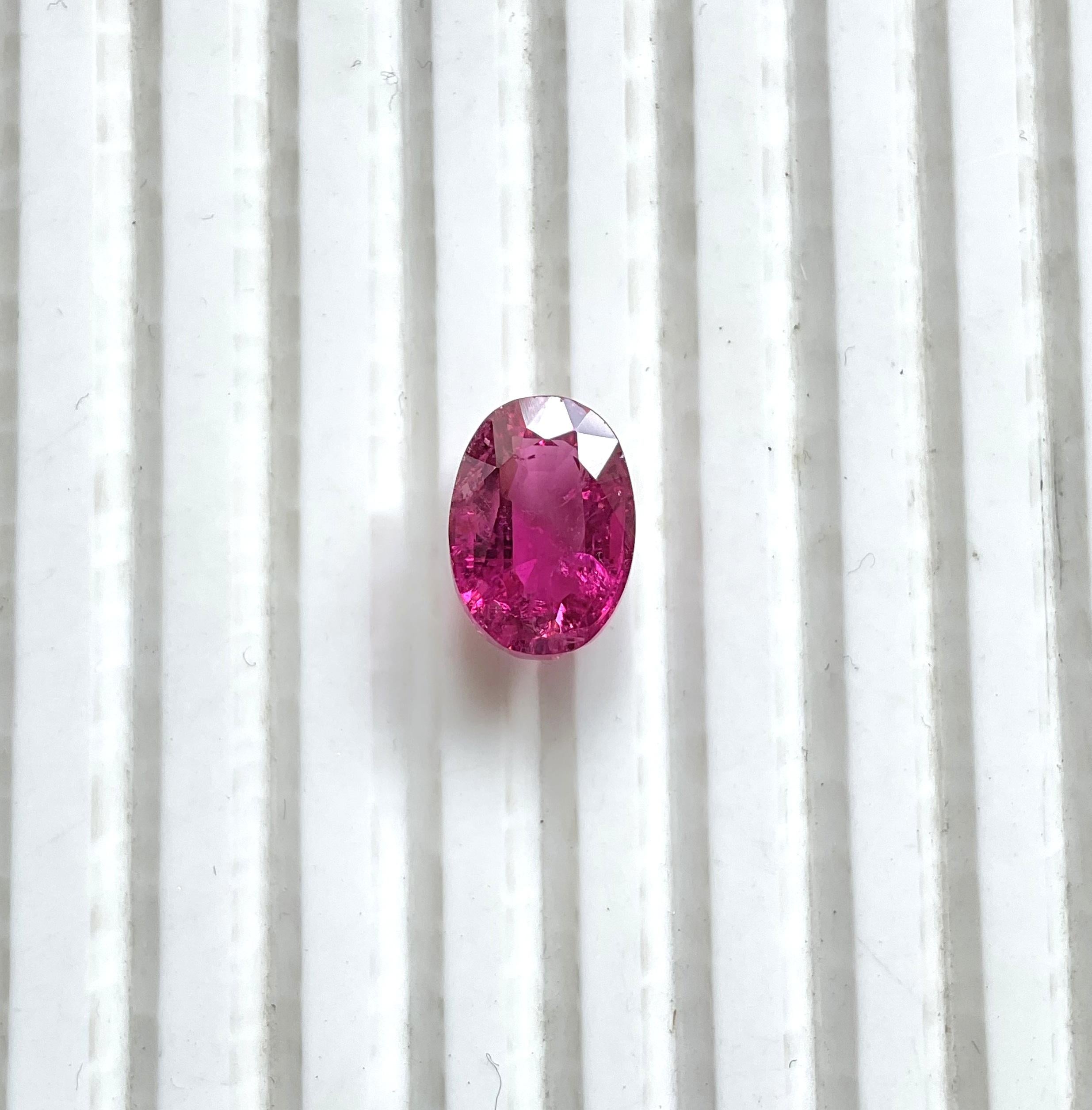 6,09 Karat Rubellit Turmalin Oval Facettenschliff Stein Top Qualität Natürlicher Edelstein

Edelstein - Turmalin
Gewicht - 6,09 Karat
Form - oval
Größe -  12.5x9x7 MM
Stücke - 1