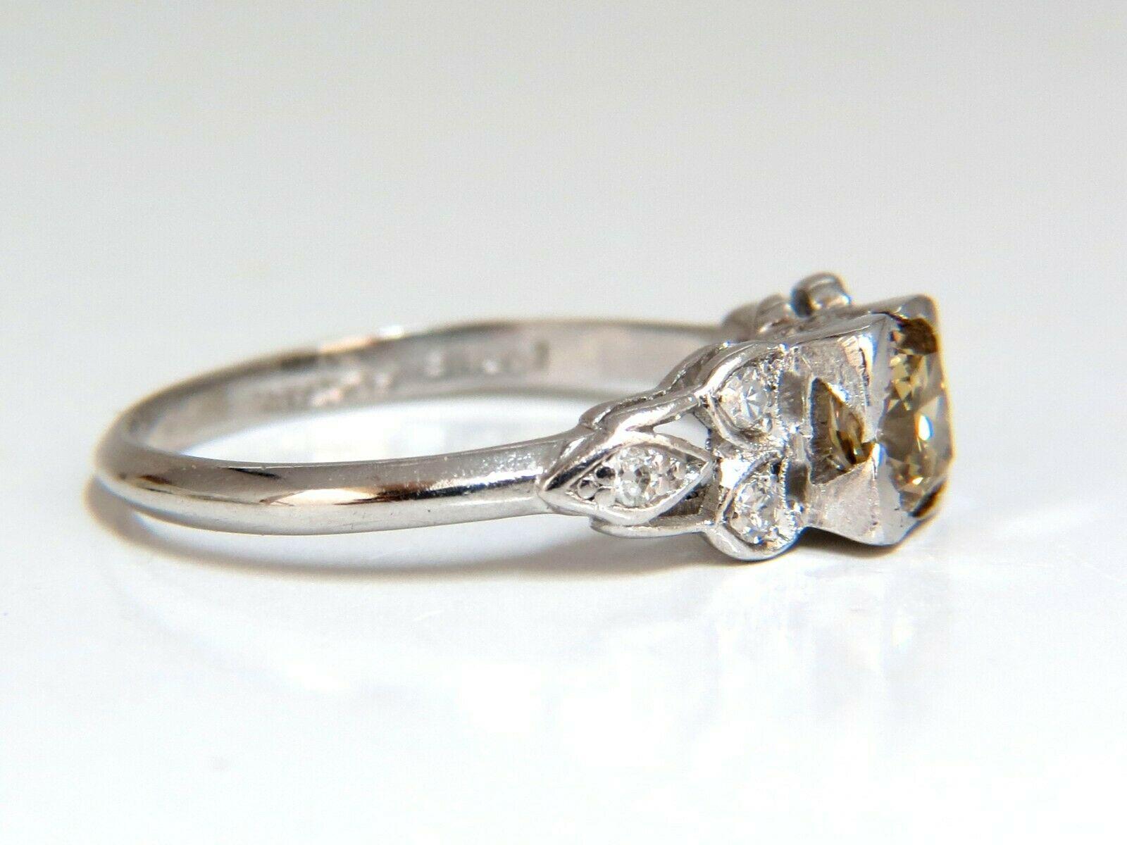 .60 carati di diamante naturale giallo verde marrone Anello dorato d'epoca in platino in vendita 5