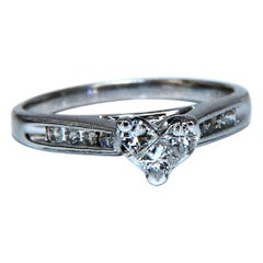 .60ct Princess & Round Raised Cluster Ring 14kt*