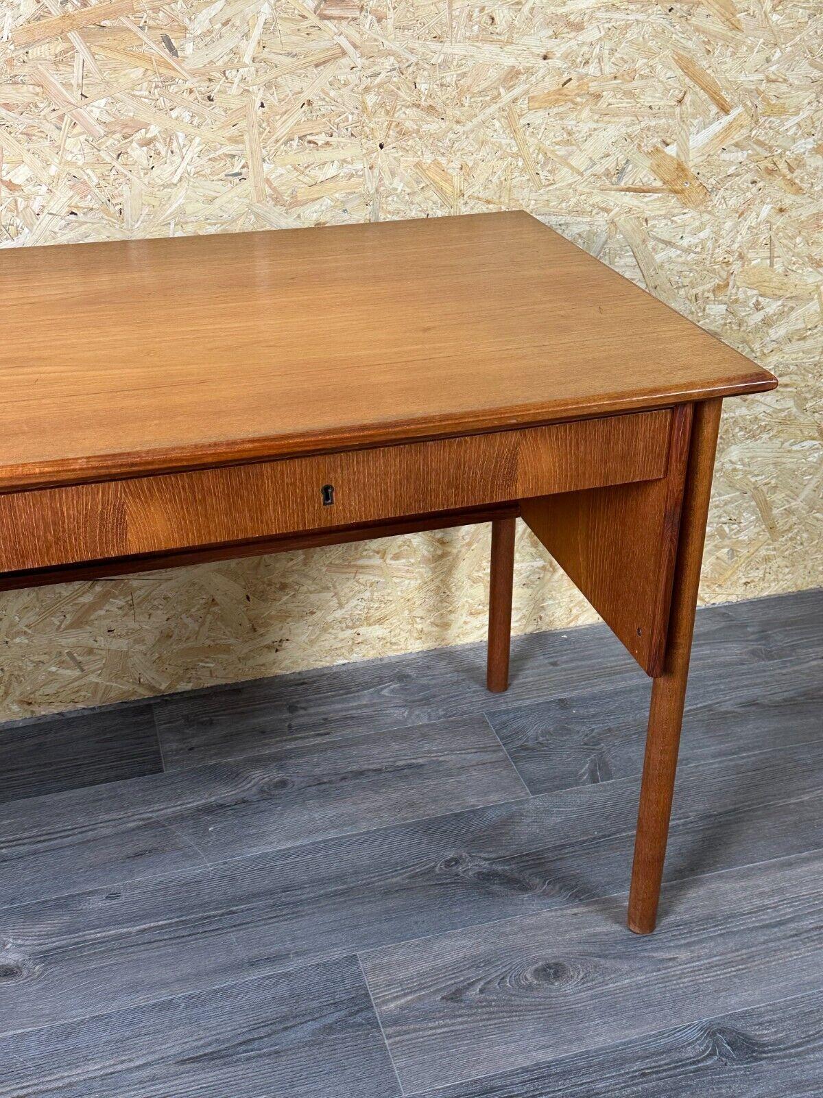 60er 70er Jahre Teak Writing Desk Schreibtisch von Gunnar Nielsen für Tibergaard For Sale 1