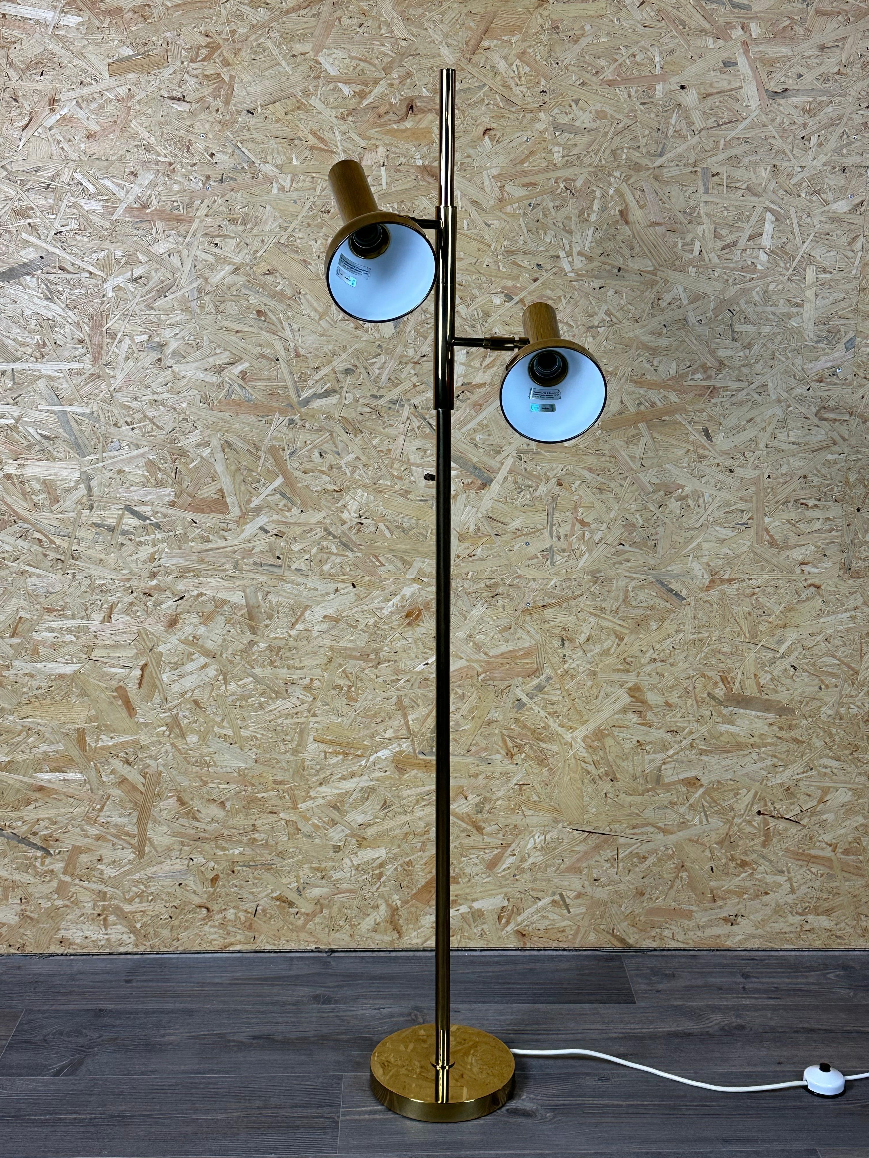 Fine XX secolo Lampada da terra regolabile a 2 lampadine anni '60-'70 di Cosack Leuchten Germania in vendita