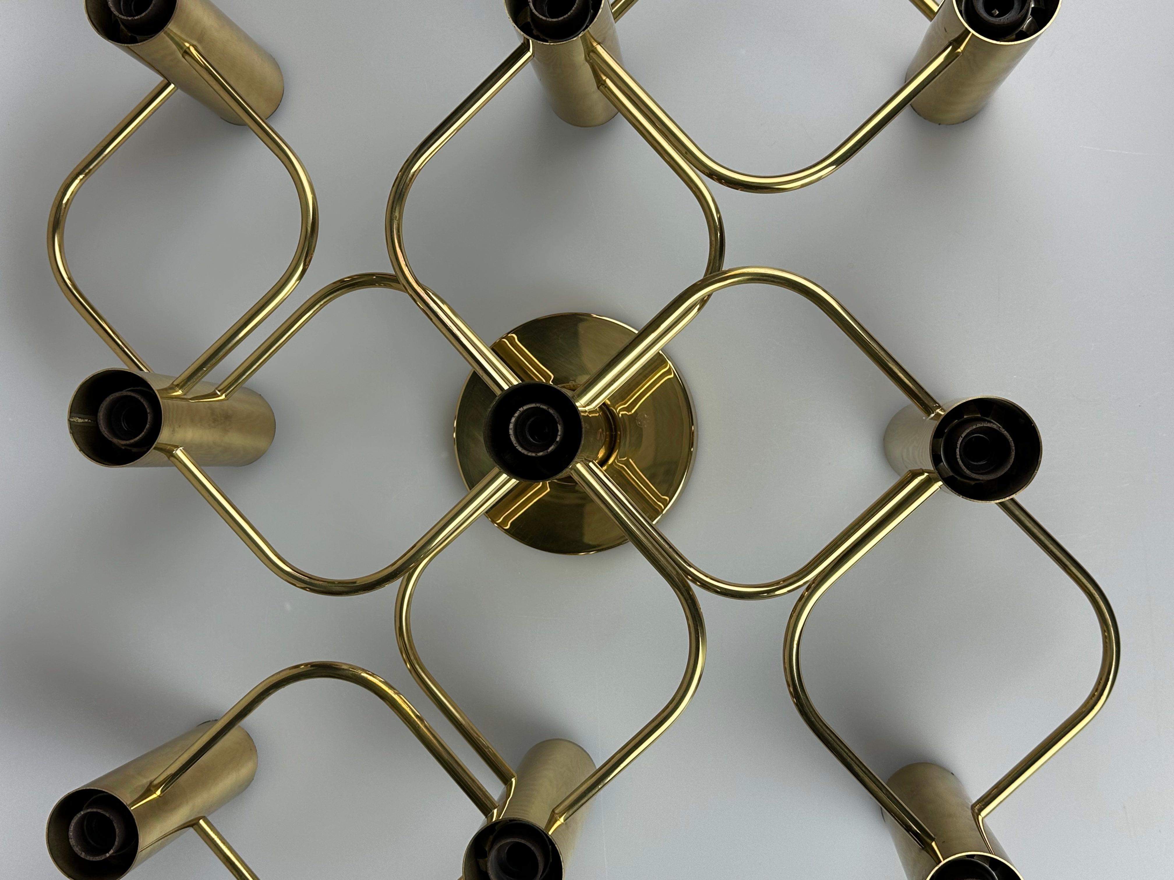 Lampada da soffitto a 9 lampadine degli anni '60-'70 di Leola Leuchten, in ottone. in vendita 6