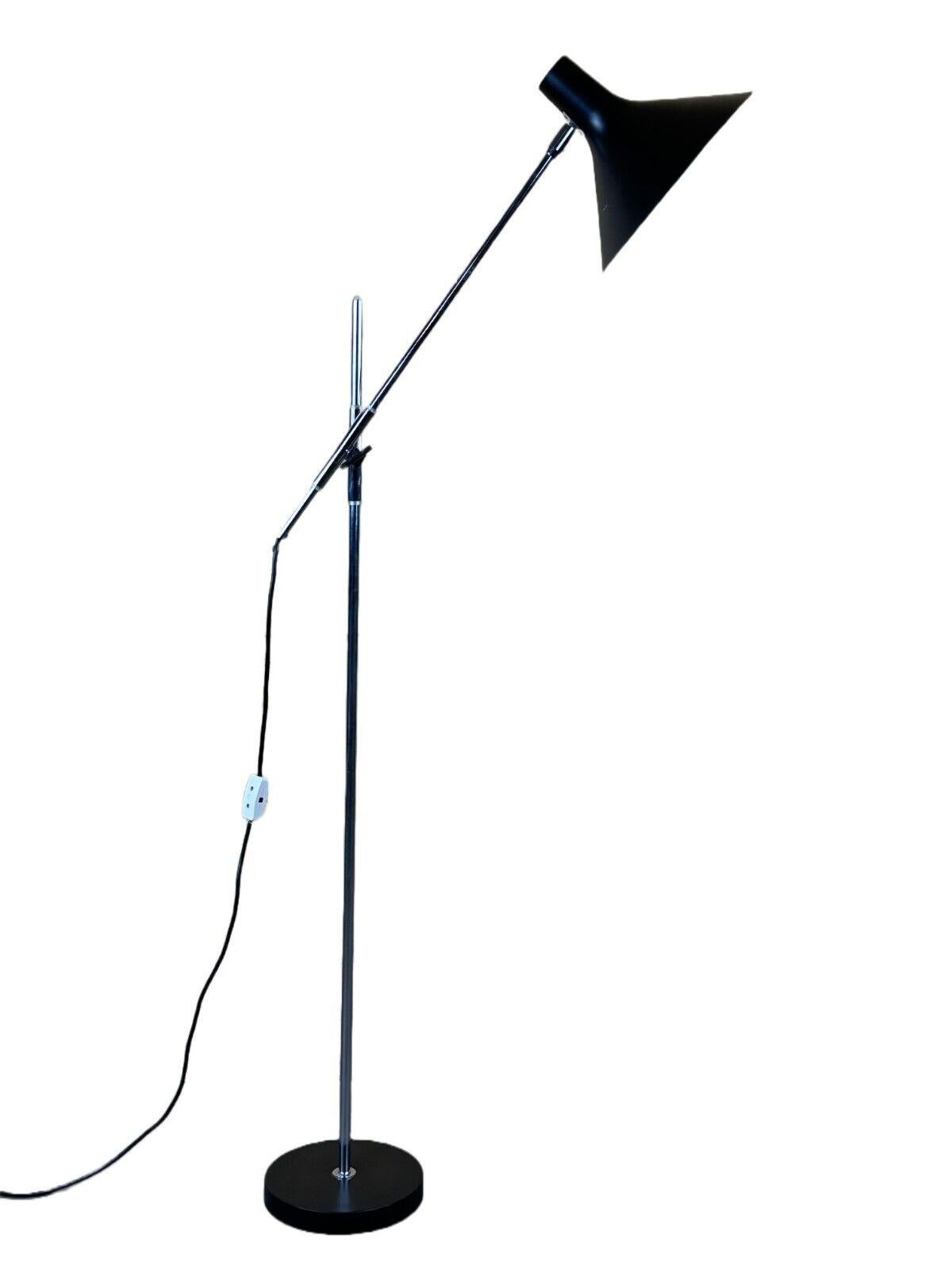 60s 70s adjustable 8180 floor lamp by Karl-Heinz Kinsky for Cosack

Object: floor lamp

Manufacturer: Cosack

Condition: good - vintage

Age: around 1960-1970

Dimensions:

Width = 60cm
Depth = 29cm
Height = 153cm

Material: metal, plastic

Other