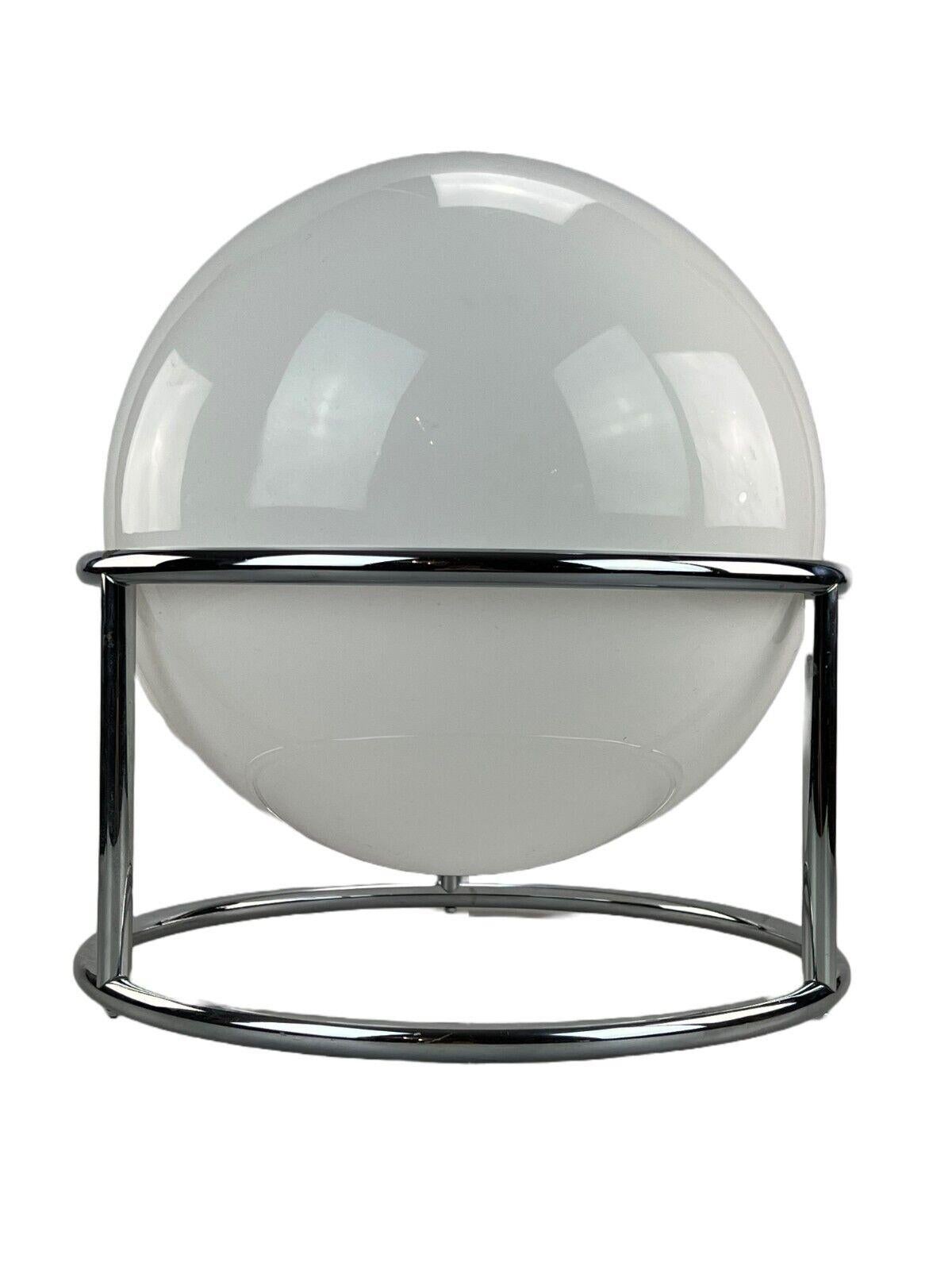 60s 70s ball lamp lamp light table lamp space age design glass metal

Object: spherical lamp

Manufacturer:

Condition: good

Age: around 1960-1970

Dimensions:

Diameter = 32.5cm
Height = 34cm

Other notes:

E27 socket

The