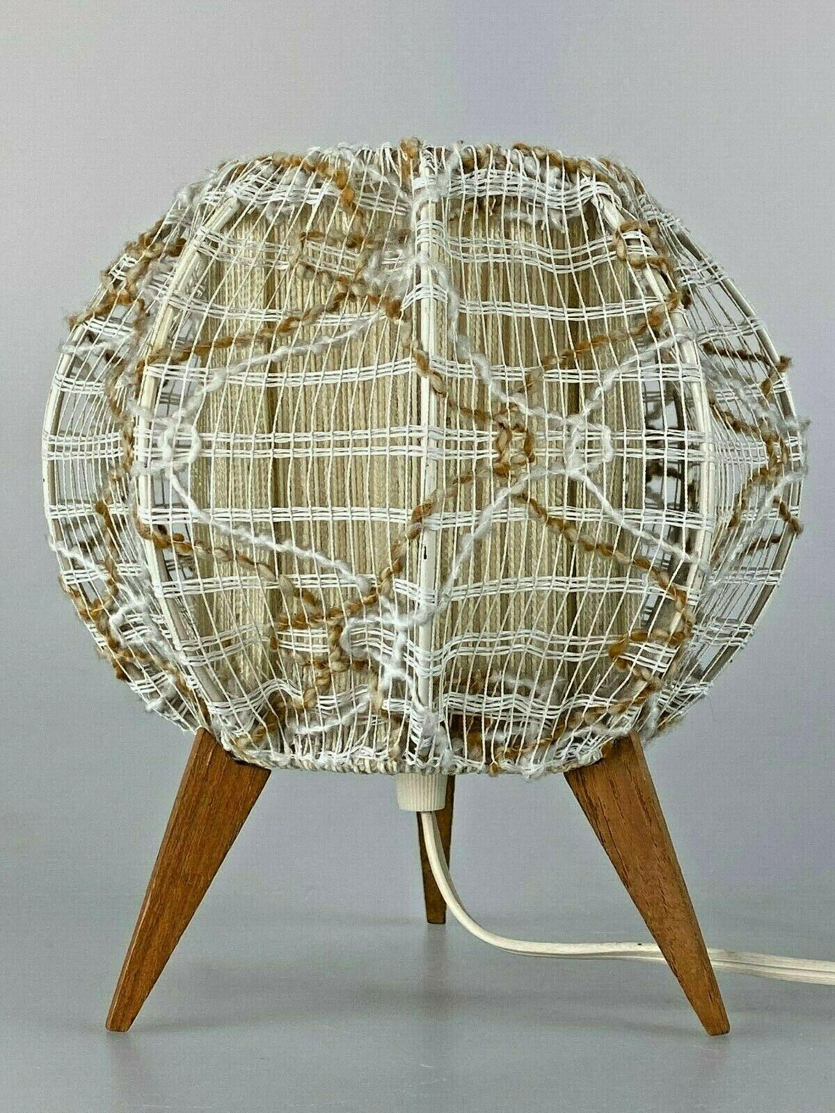 60s 70s ball lamp light table lamp bedside lamp space age design

Object: spherical lamp

Manufacturer:

Condition: good

Age: around 1960-1970

Dimensions:

Diameter = 17cm
Height = 19cm

Other notes:

The pictures serve as part of