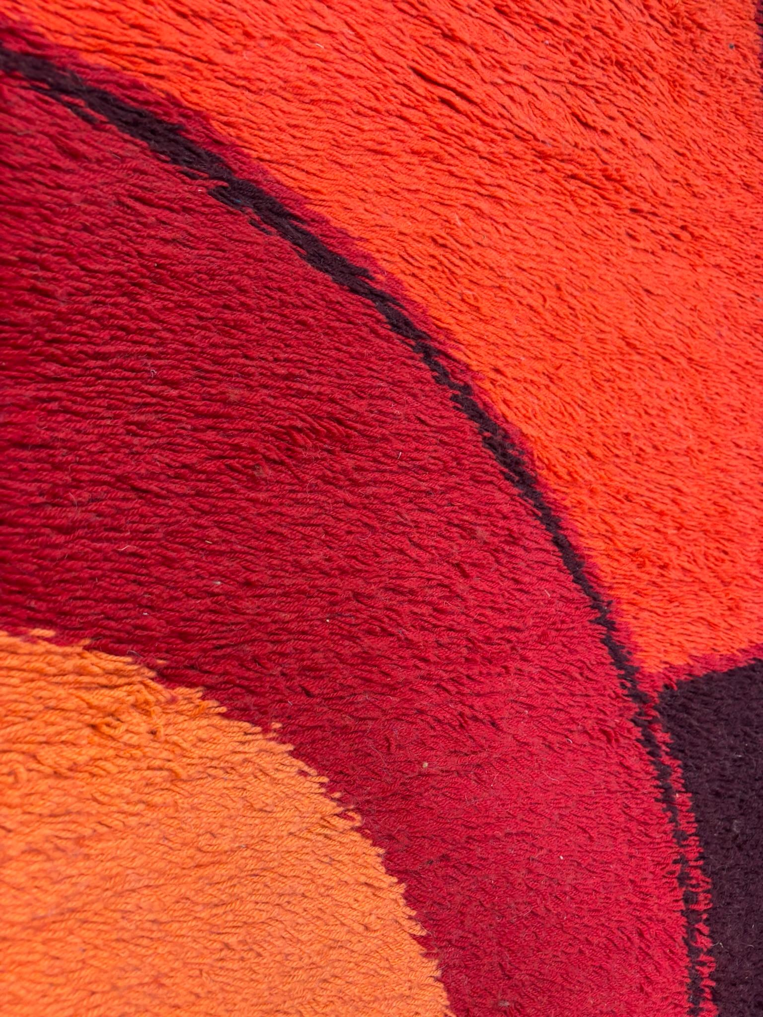 Laine 60's 70's Burgundy Red Orange Circle UNUSED Mid Century Wool Rya Rug Modern en vente