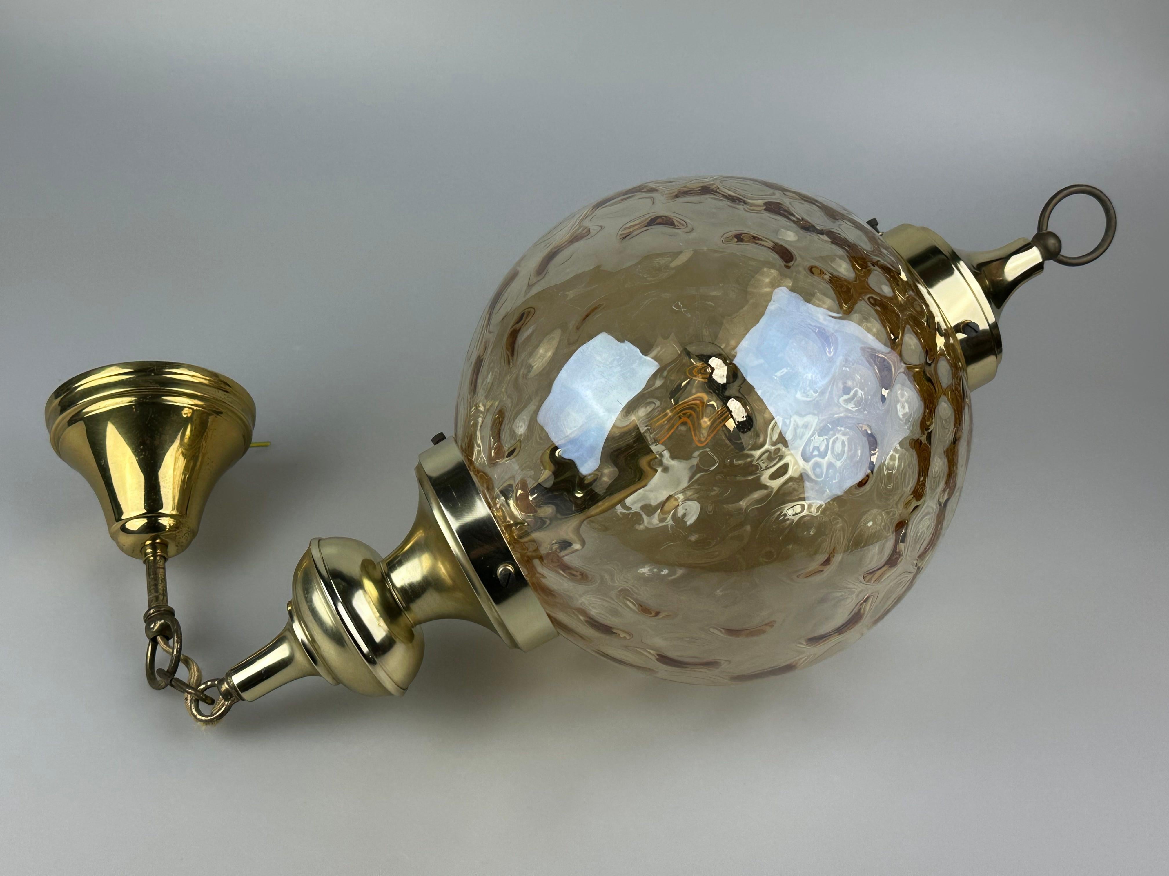 Lampada da soffitto anni '60-'70 a sospensione di Glashütte Limburg Germania A Space AGE in vendita 3
