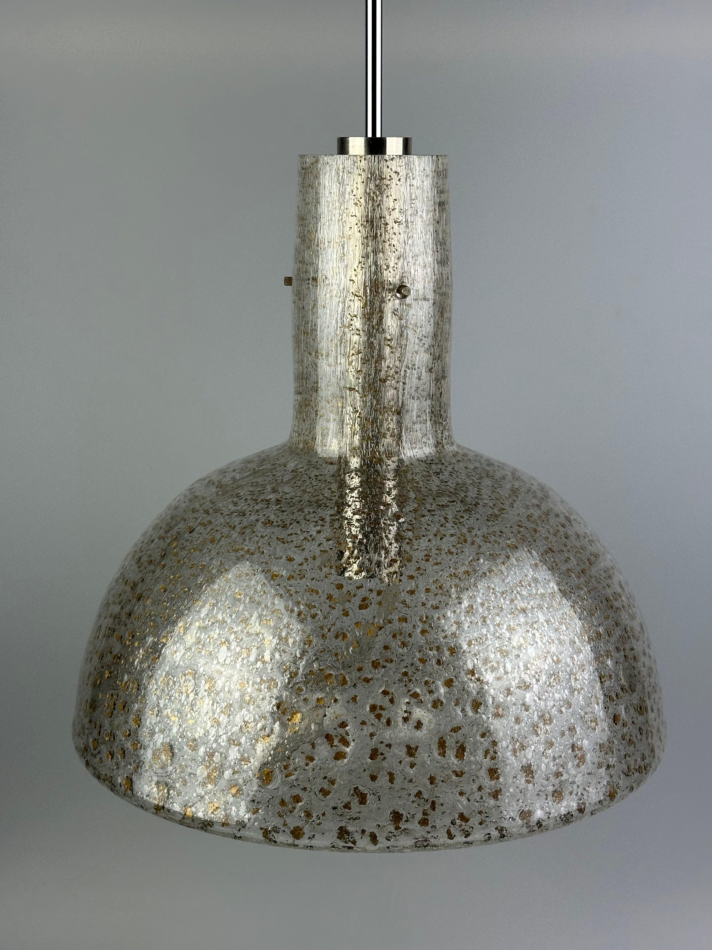 60s 70s ceiling lamp hanging lamp by Temde Leuchten glass space age design 

Object: ceiling lamp

Manufacturer: Temde lights

Condition: good

Age: around 1960-1970

Dimensions:

Diameter = 34cm
Height = 38cm

Material: glass, metal

Other