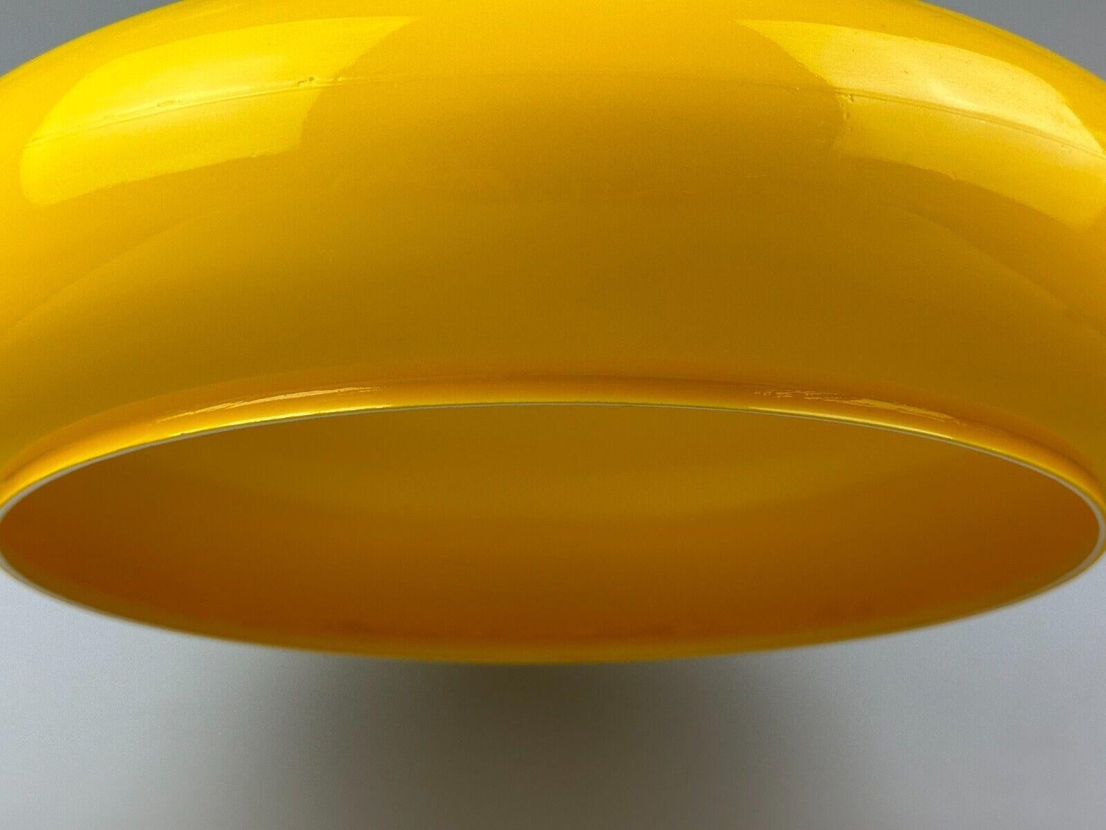 Lampada da soffitto anni '60-'70 a sospensione in plastica cromo metallo design space age in vendita 6