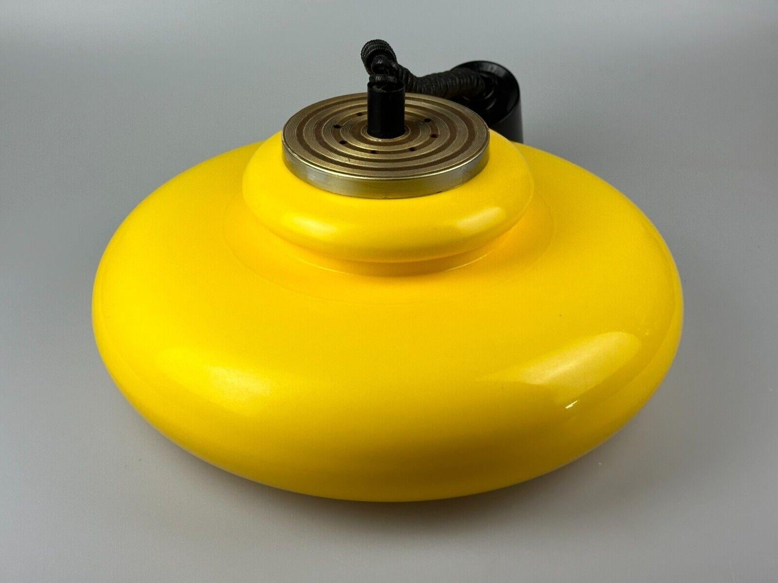 Lampada da soffitto anni '60-'70 a sospensione in plastica cromo metallo design space age in vendita 9