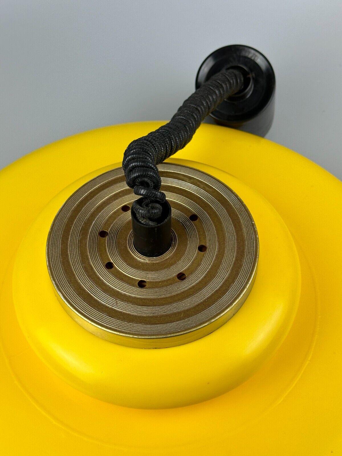 Lampada da soffitto anni '60-'70 a sospensione in plastica cromo metallo design space age in vendita 10