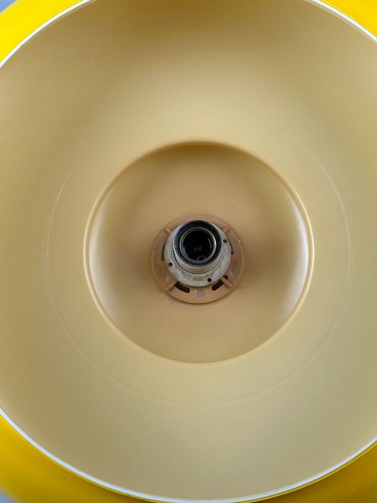 Lampada da soffitto anni '60-'70 a sospensione in plastica cromo metallo design space age in vendita 12