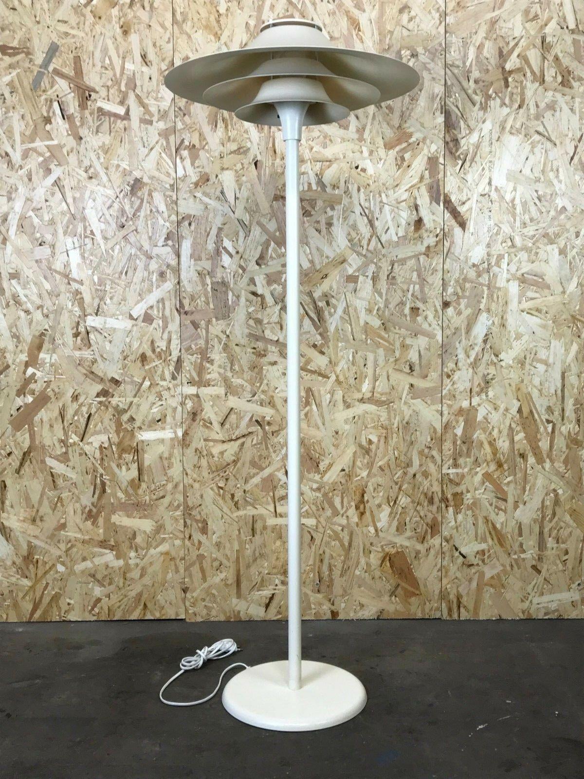 60s 70s floor lamp Lyfa Danish Modern Design Denmark 60s 70s

Object: floor lamp

Manufacturer: Lyfa

Condition: good

Age: around 1960-1970

Dimensions:

Diameter = 47cm
Height = 129cm

Other notes:

The pictures serve as part of